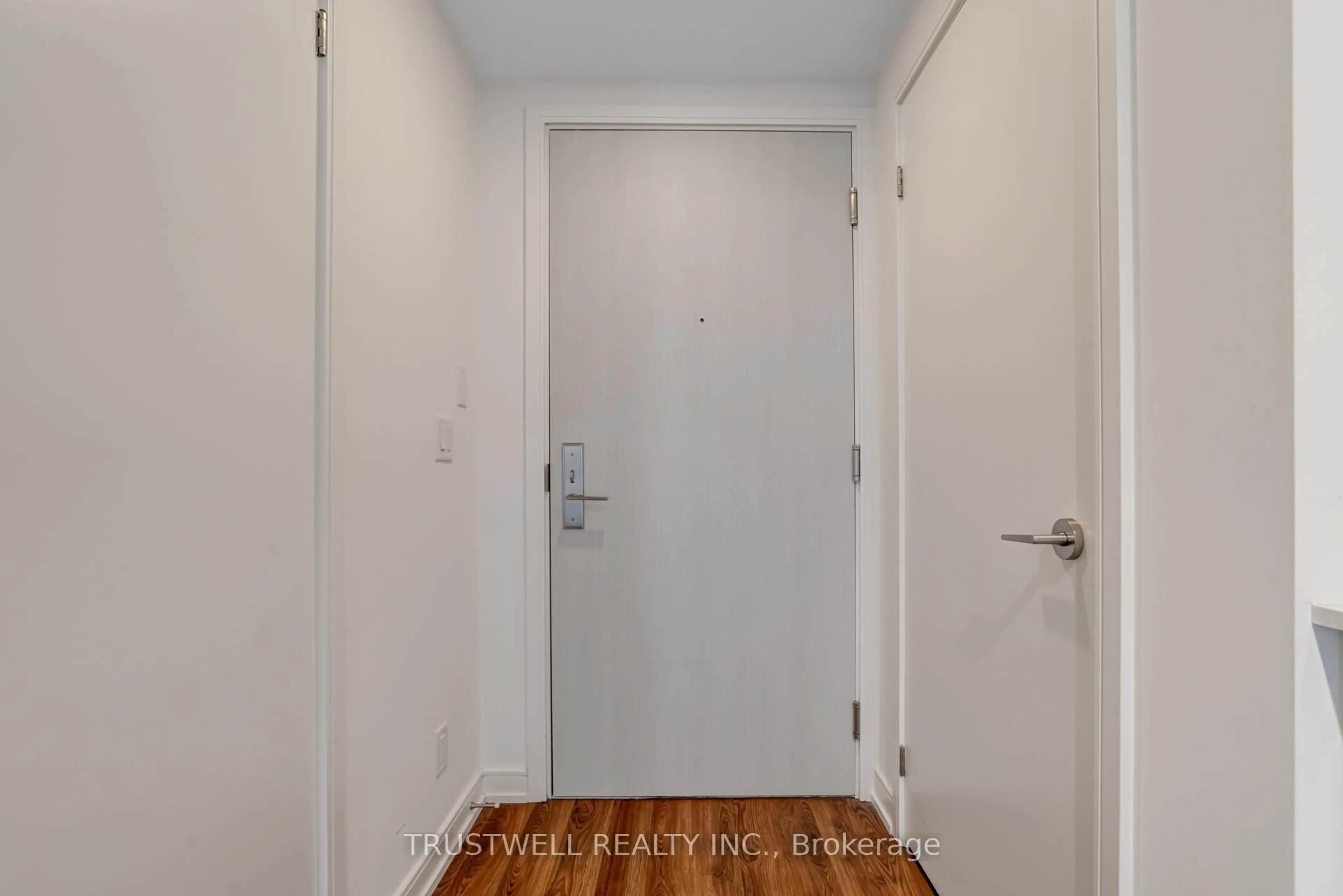 Indoor entryway for 30 Samuel Wood Way #310, Toronto Ontario M9B 0C9