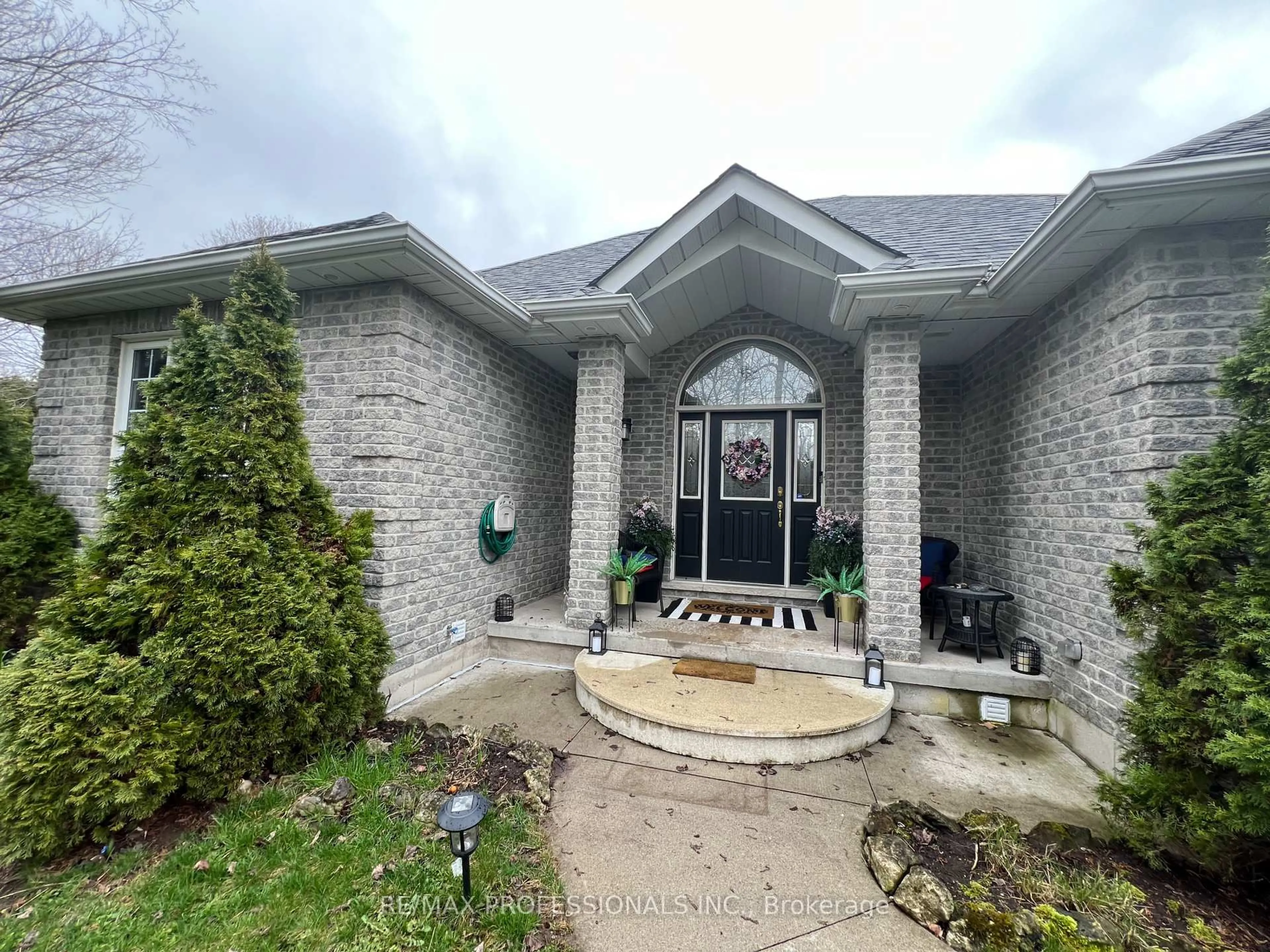 Unknown for 12 Deer Run Cres, Halton Hills Ontario L7J 2L7