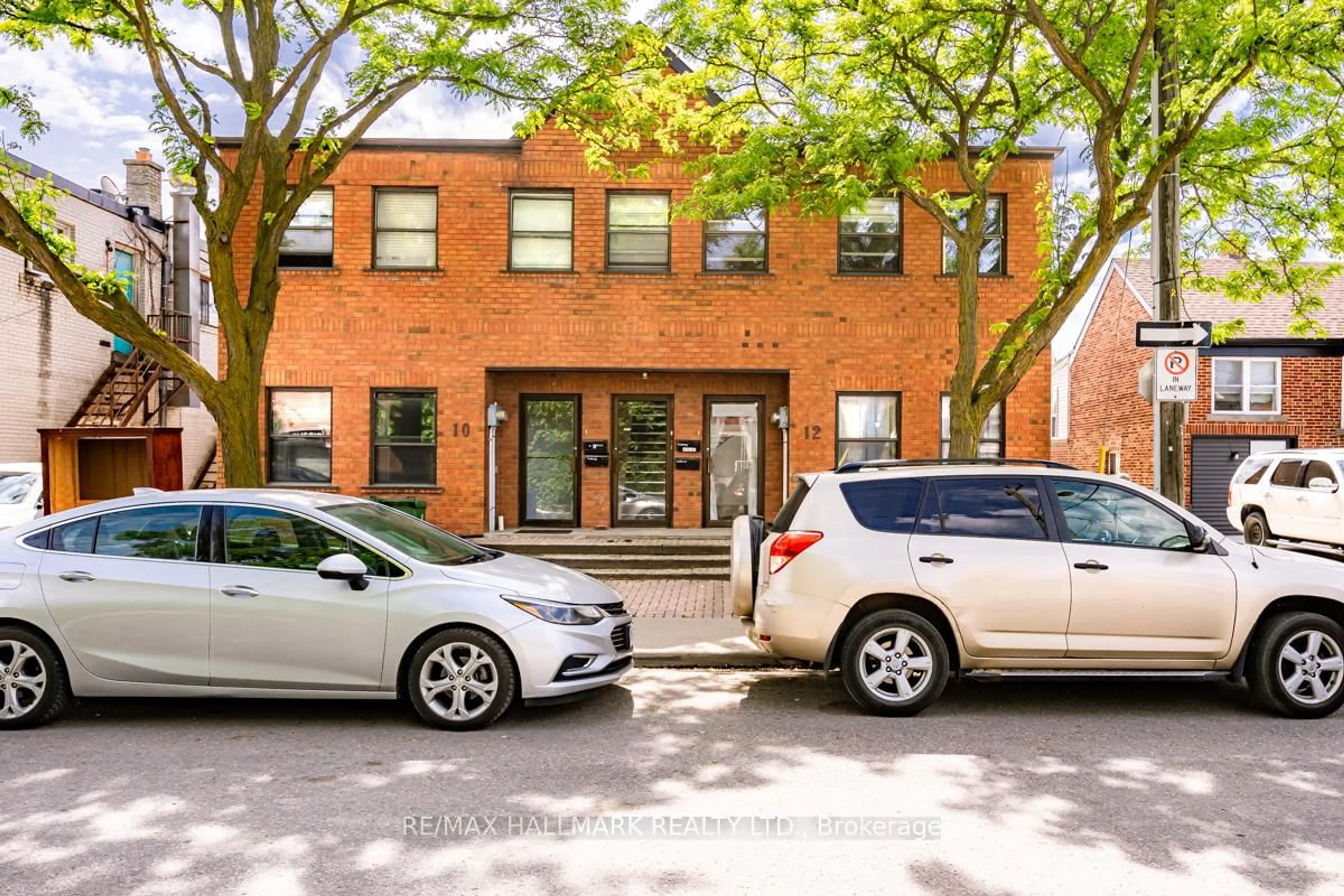 A pic from outside/outdoor area/front of a property/back of a property/a pic from drone, street for 12 Snider Ave, Toronto Ontario M6E 4R9