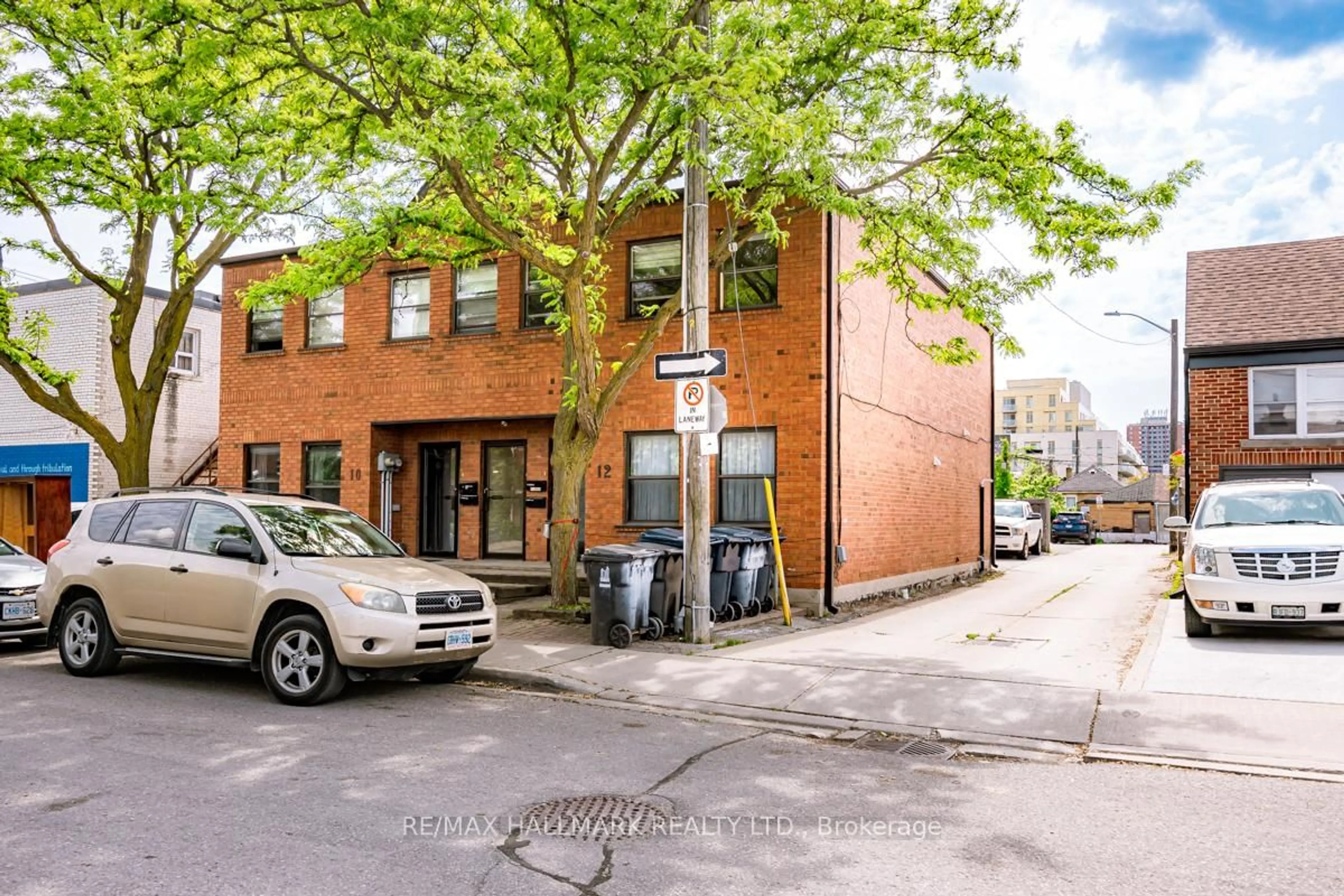 Unknown for 12 Snider Ave, Toronto Ontario M6E 4R9