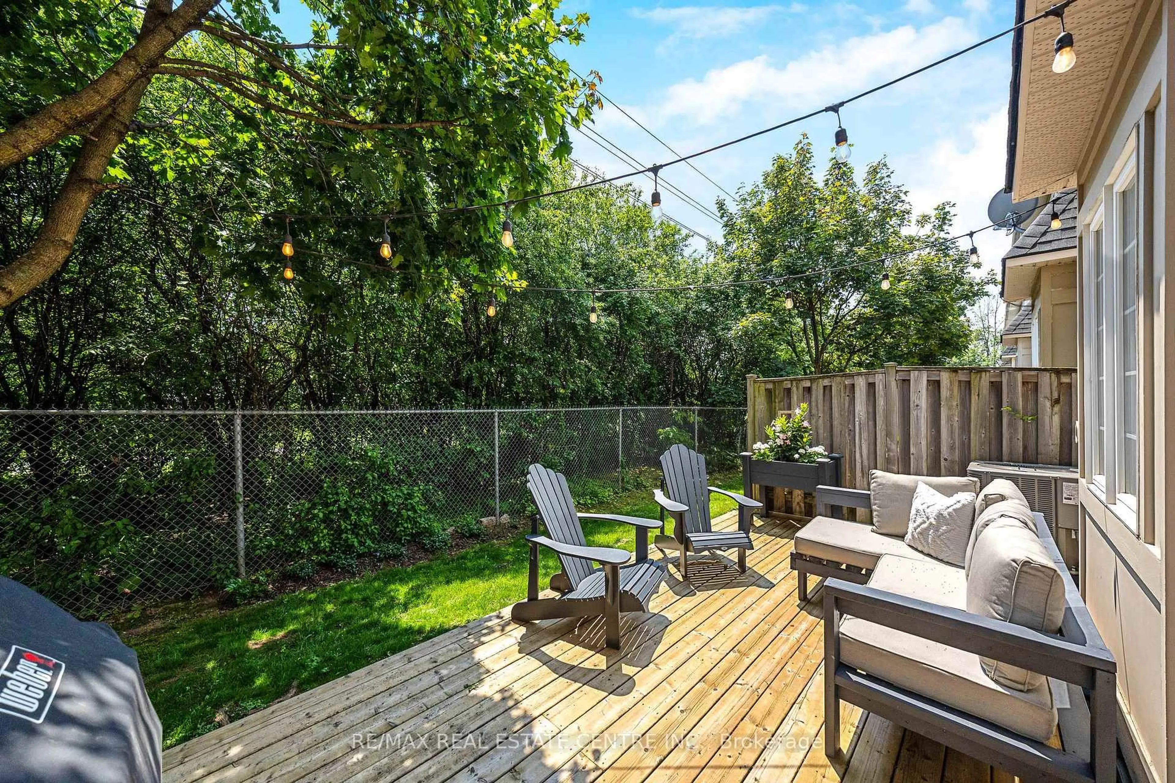 Patio, street for 5080 Fairview St #65, Burlington Ontario L7L 7G2
