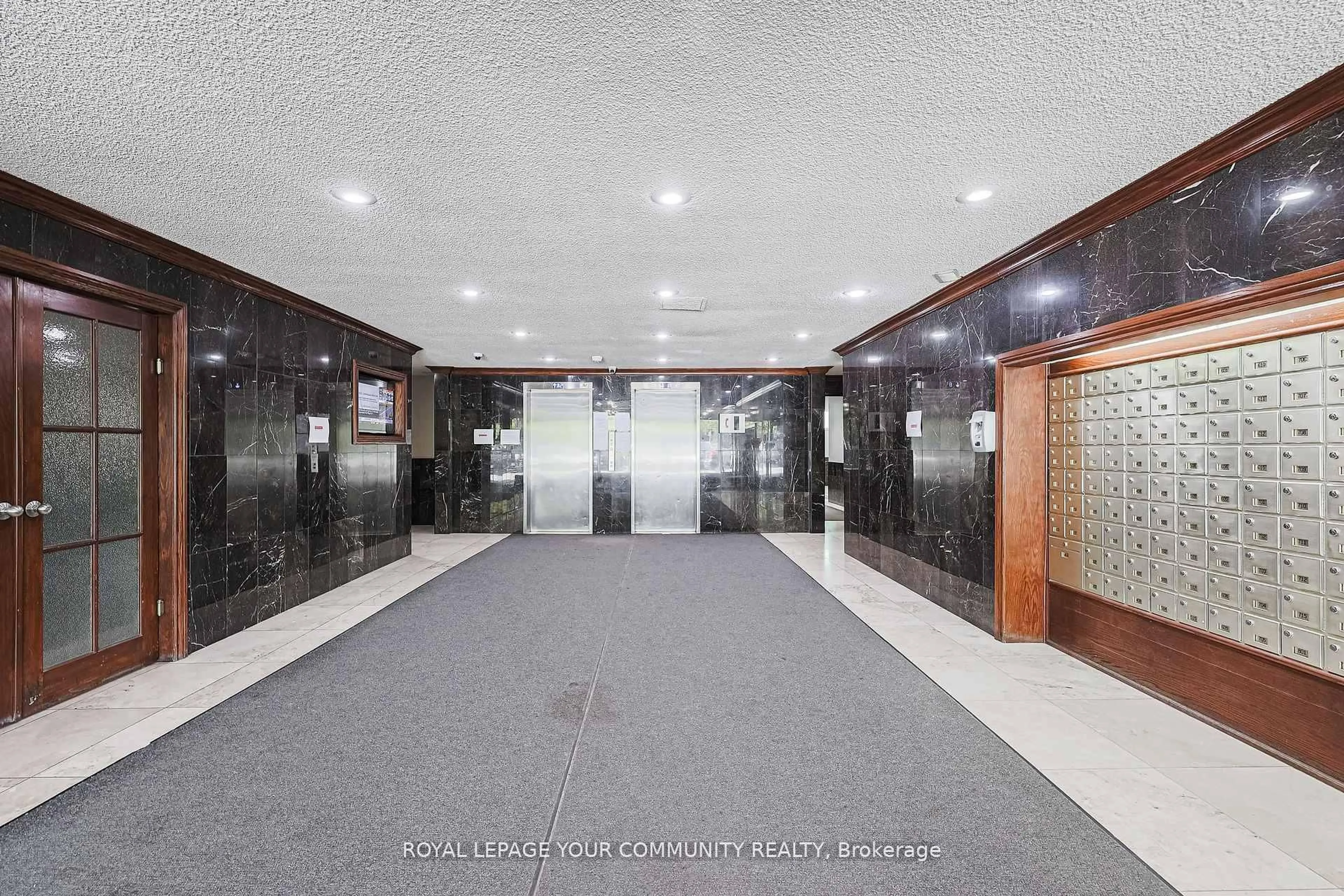 Lobby for 10 Tobermory Dr #1011, Toronto Ontario M3N 2Y5