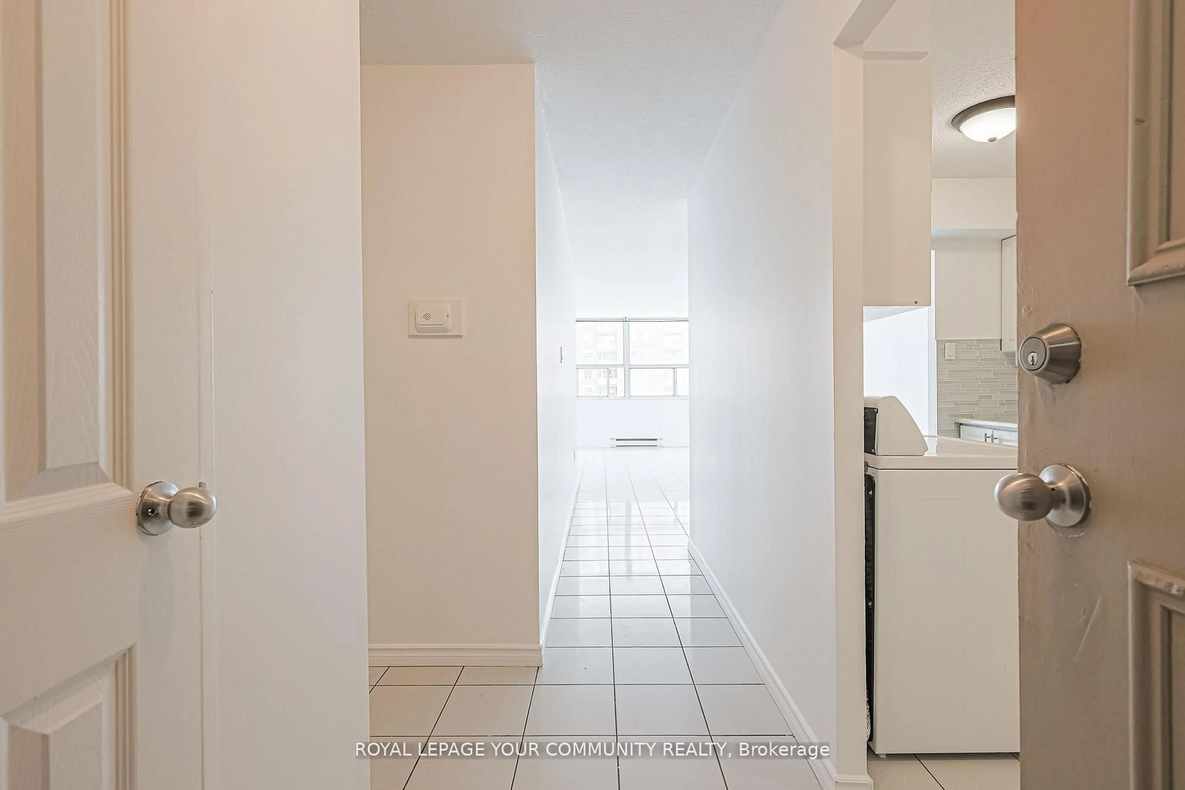 Unknown for 10 Tobermory Dr #1011, Toronto Ontario M3N 2Y5