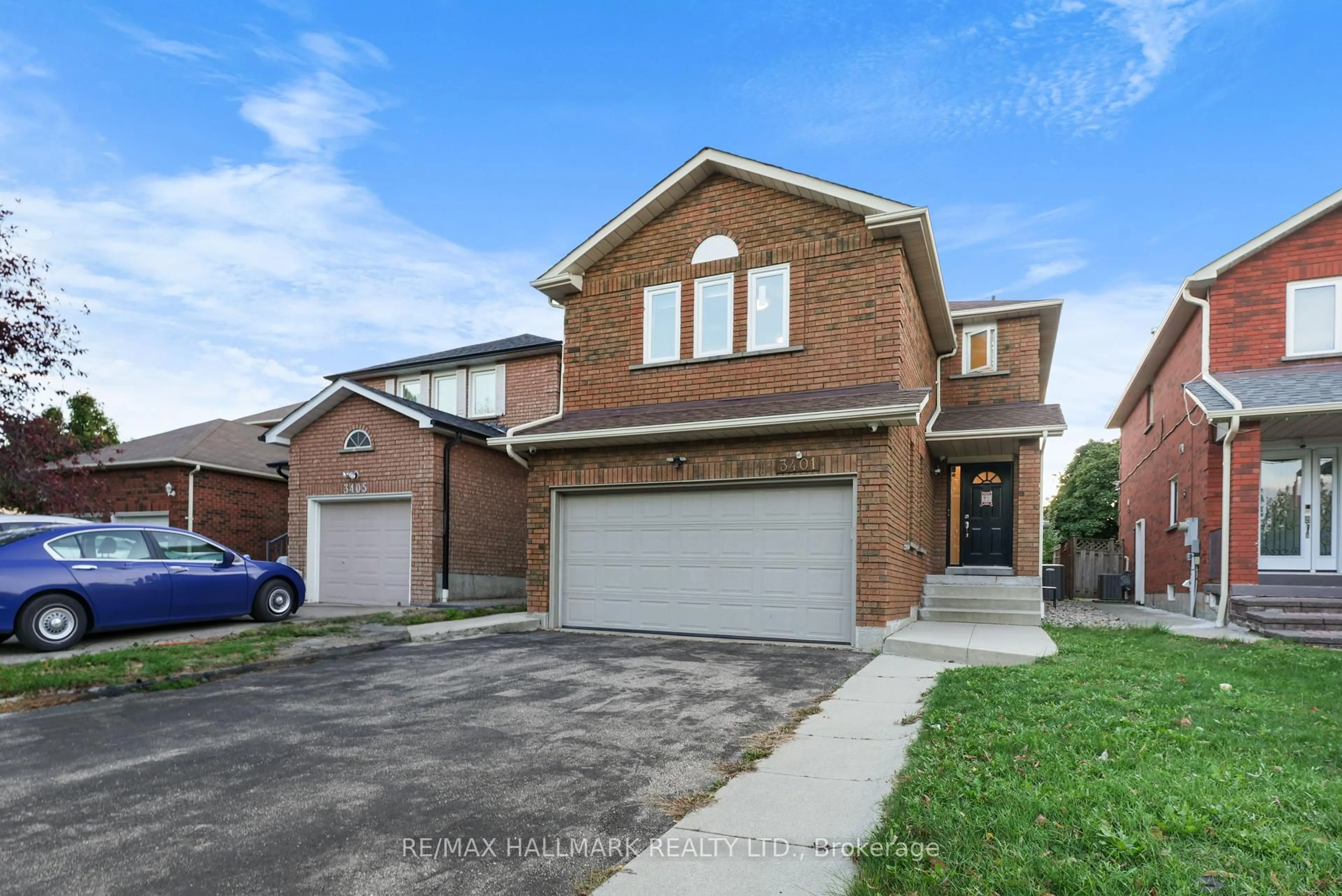 Home with brick exterior material, street for 3401 Aubrey Rd, Mississauga Ontario L5L 5E4
