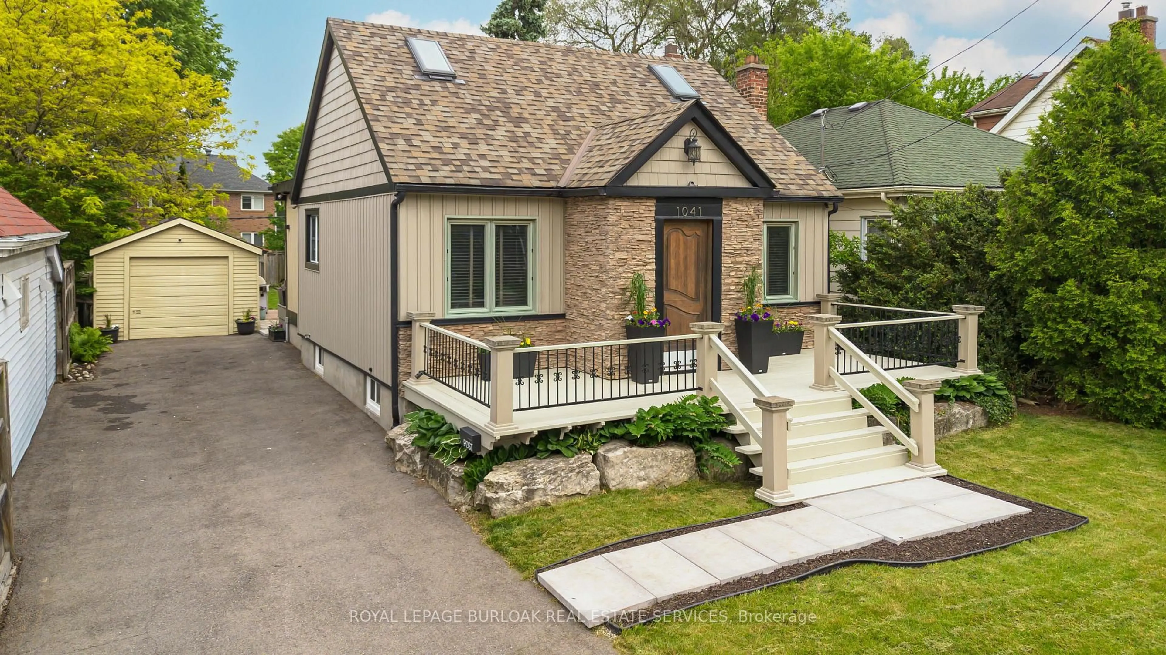 Home with brick exterior material, street for 1041 Plains View Ave, Burlington Ontario L7T 1V4