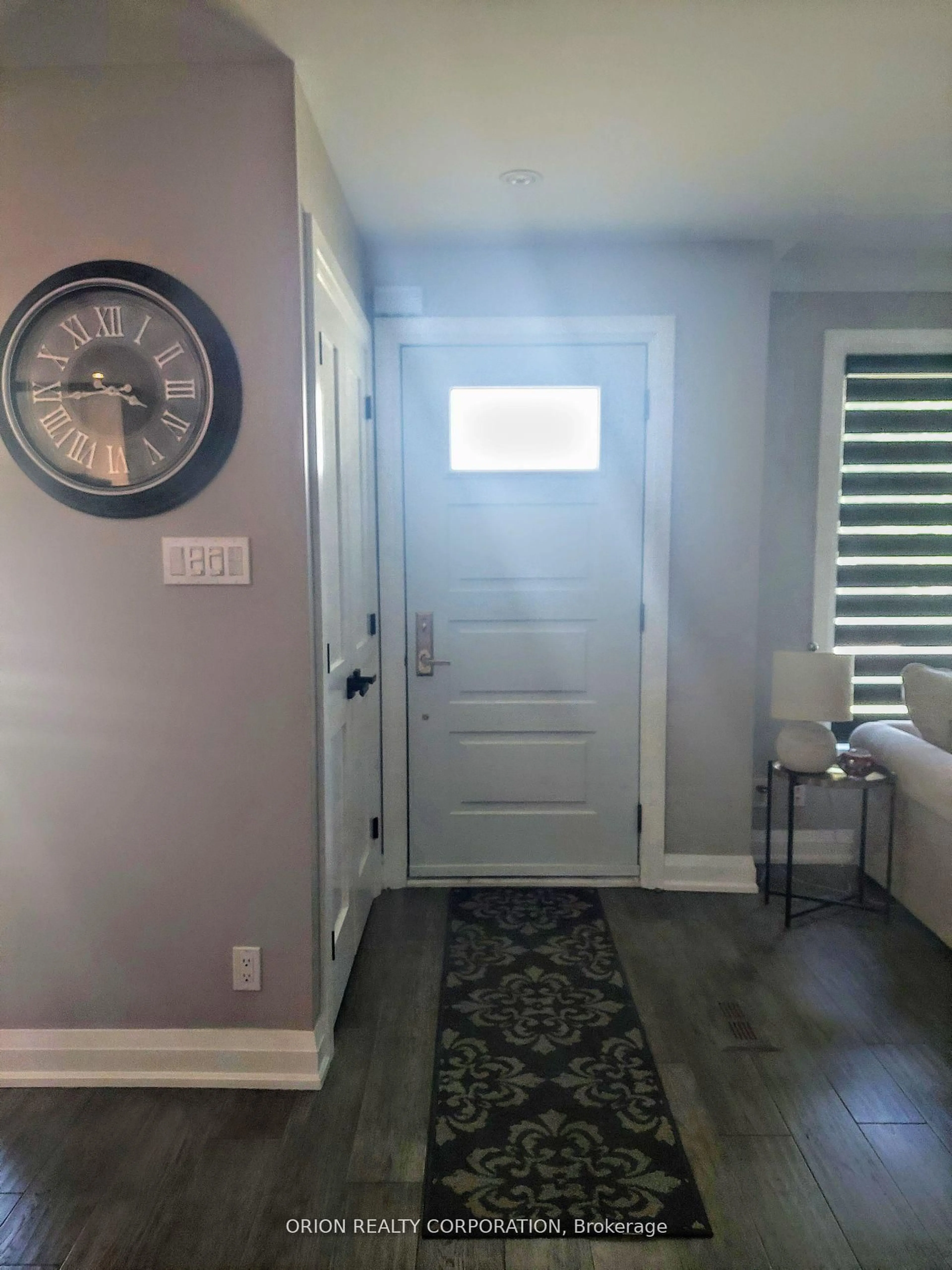 Indoor entryway for 20 Bradbury Cres, Toronto Ontario M9C 4B2