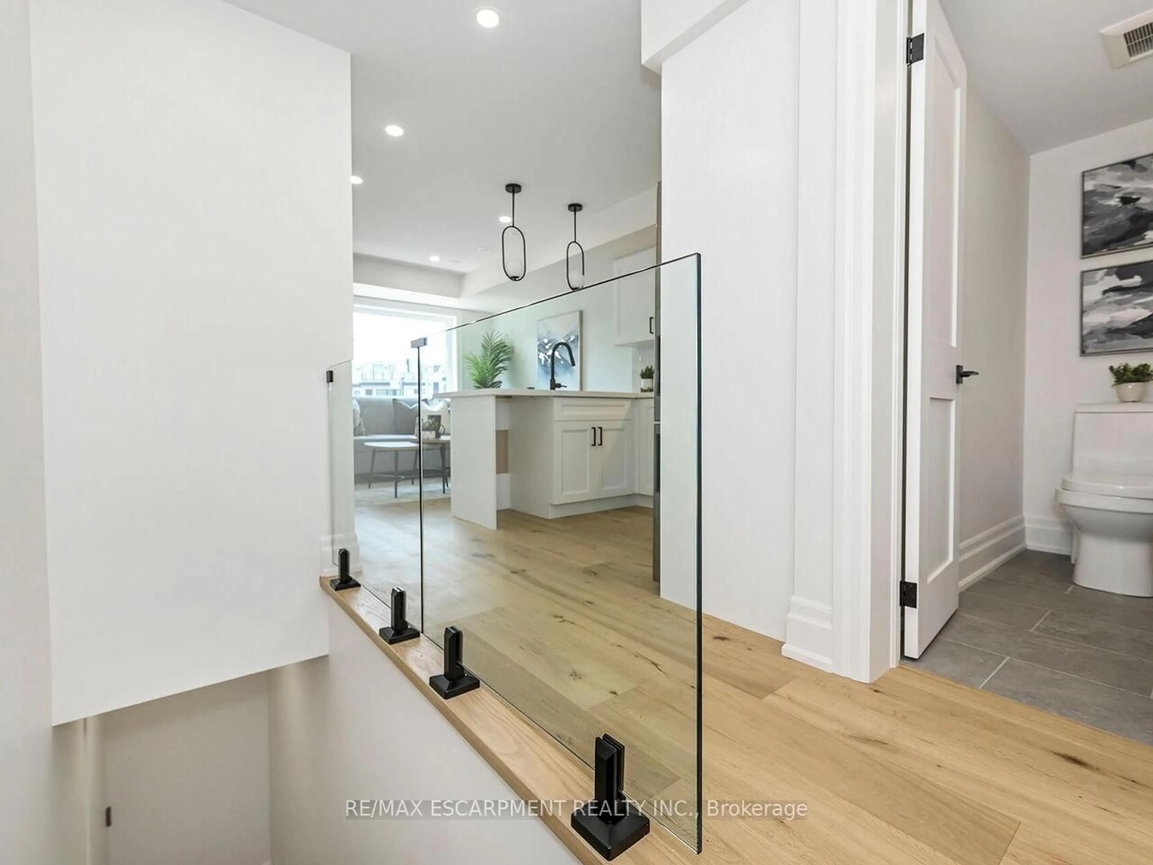 Unknown for 173 William Duncan Rd #103, Toronto Ontario M3K 0B8