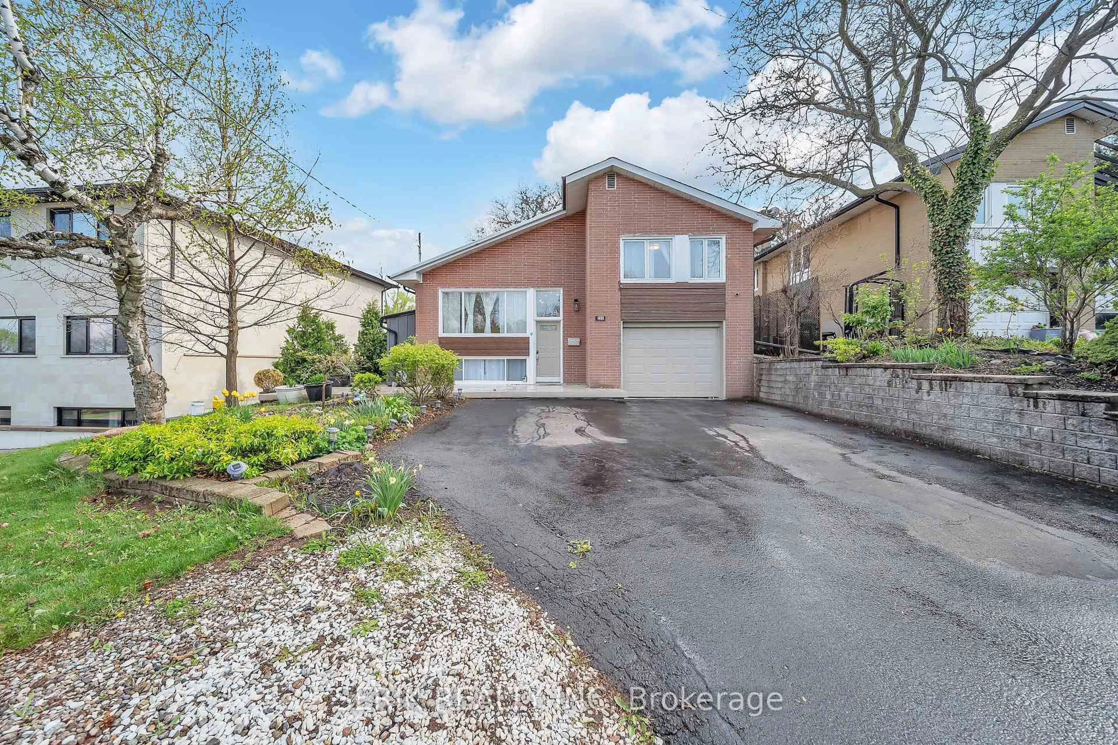 Unknown for 122 Vista Blvd, Mississauga Ontario L5M 1V9