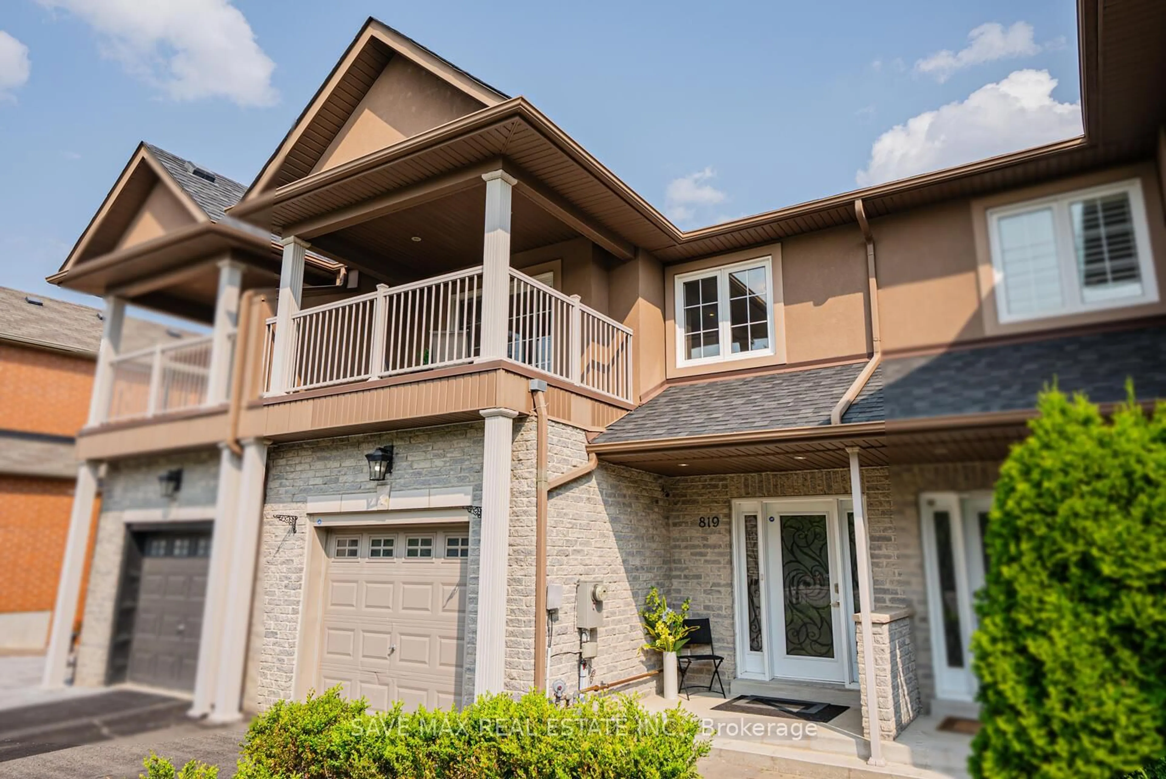 Home with brick exterior material, unknown for 819 Millworks Cres, Mississauga Ontario L5V 0E7
