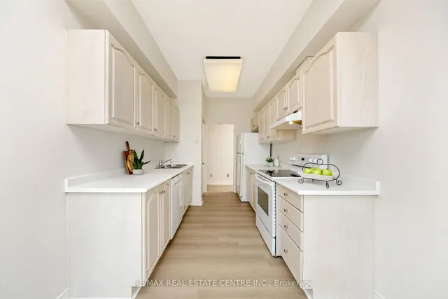 Additional image 19 of 100 Millside Dr Unit SS01