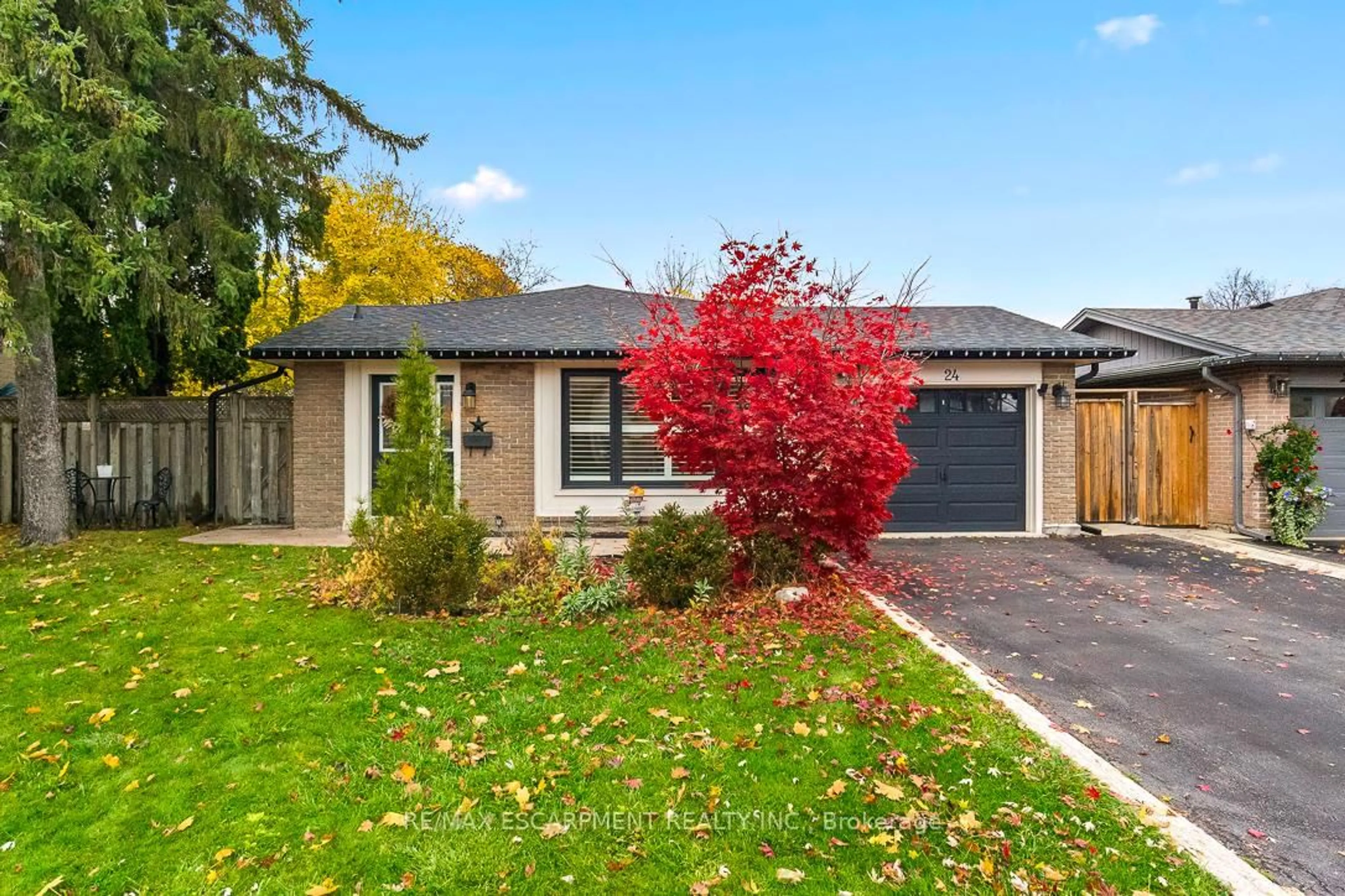 Home with brick exterior material, street for 24 WILLIS Dr, Brampton Ontario L6W 1A9