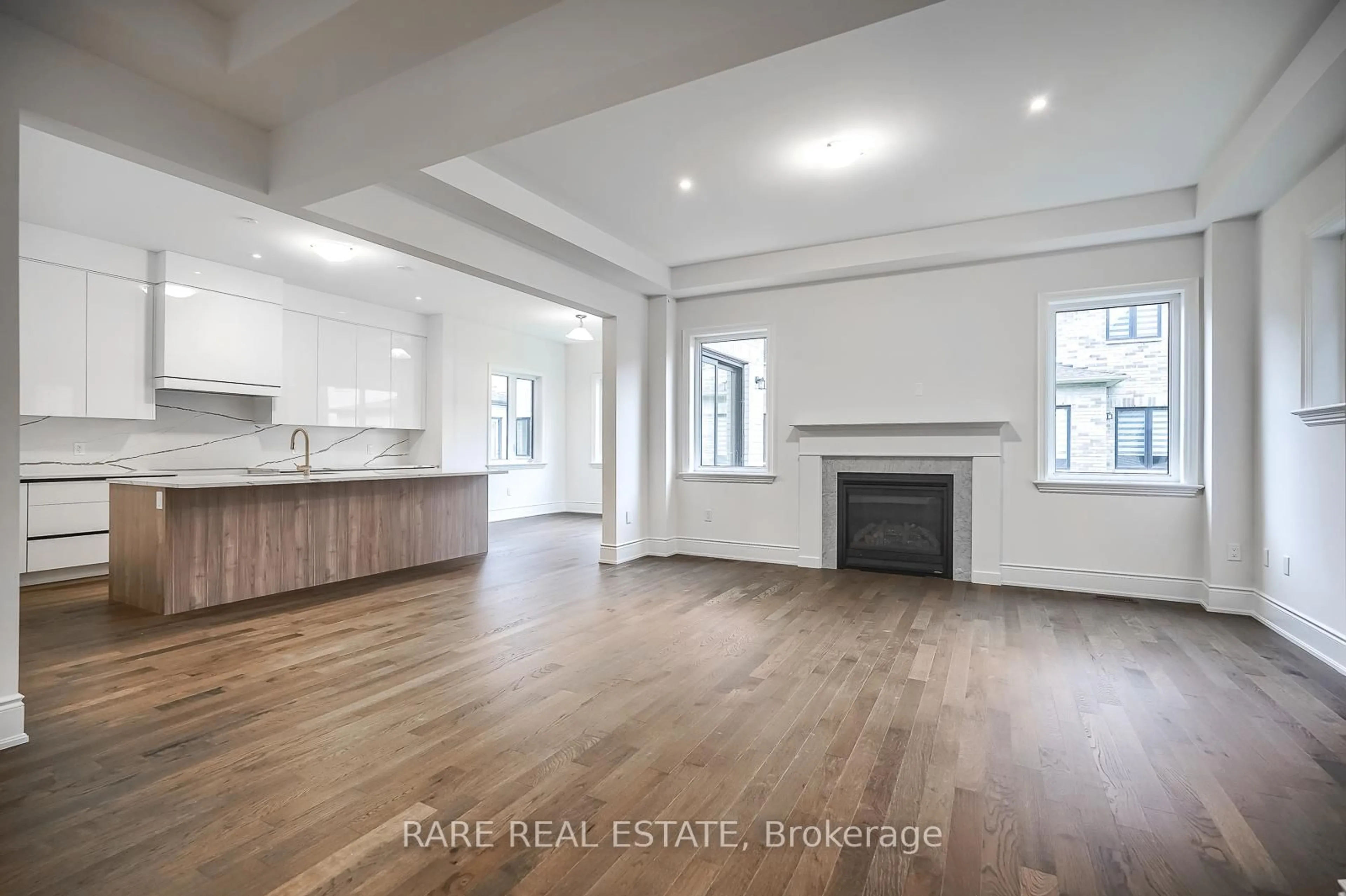 Open concept kitchen, wood/laminate floor for 1212 Queens Plate Rd, Oakville Ontario L6M 5M3