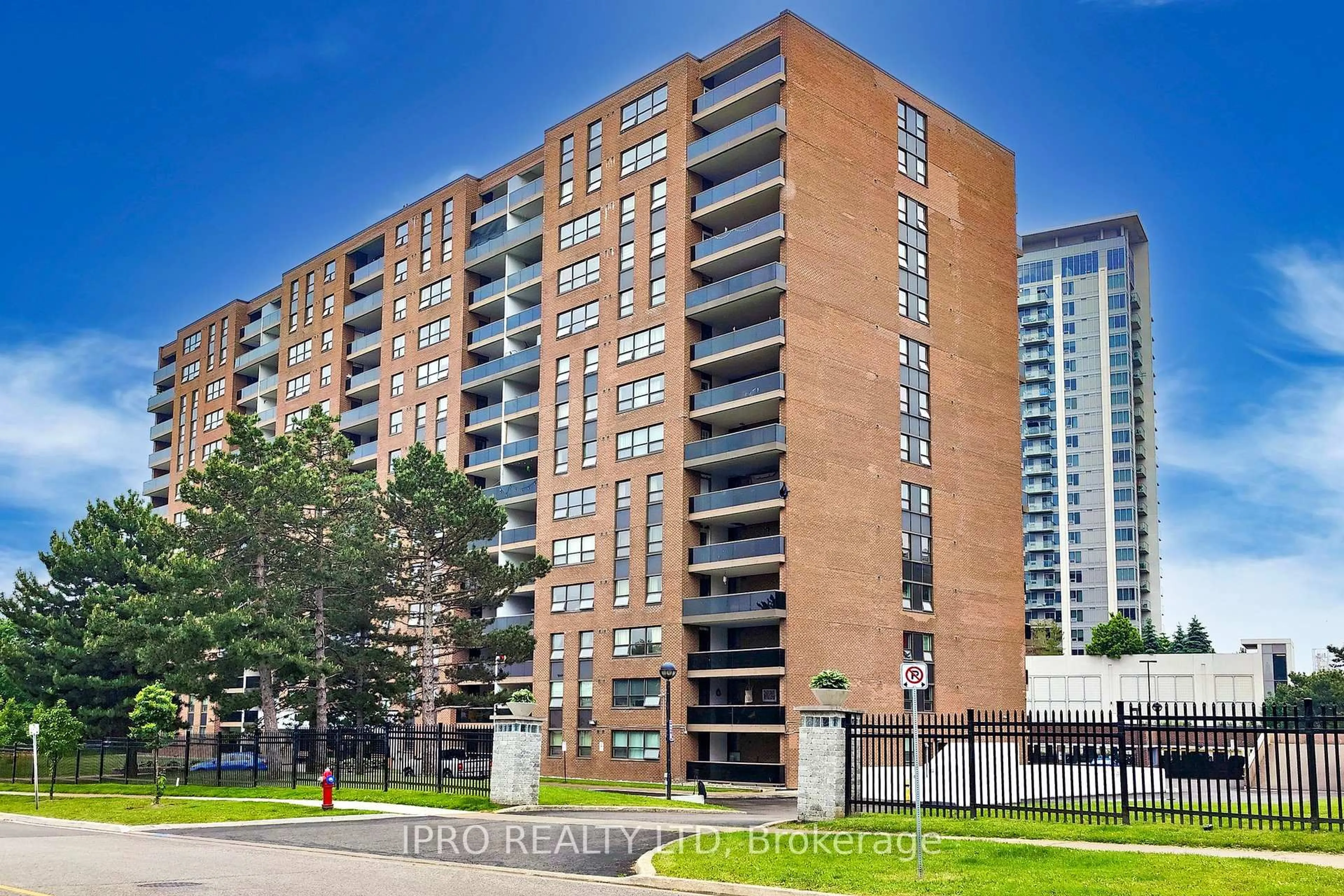 Home with brick exterior material, building for 4 Lisa St #1408, Brampton Ontario L6T 4B6