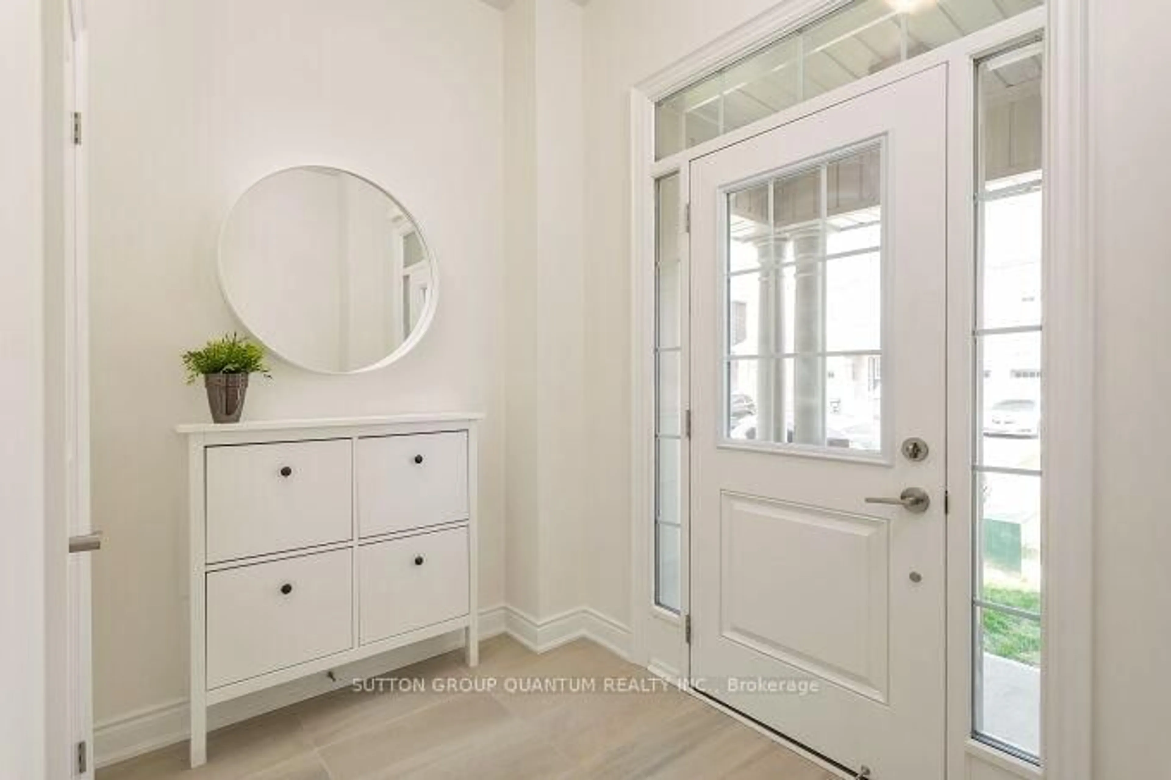 Indoor entryway for 71 Bermondsey Way, Brampton Ontario L6Y 6K9