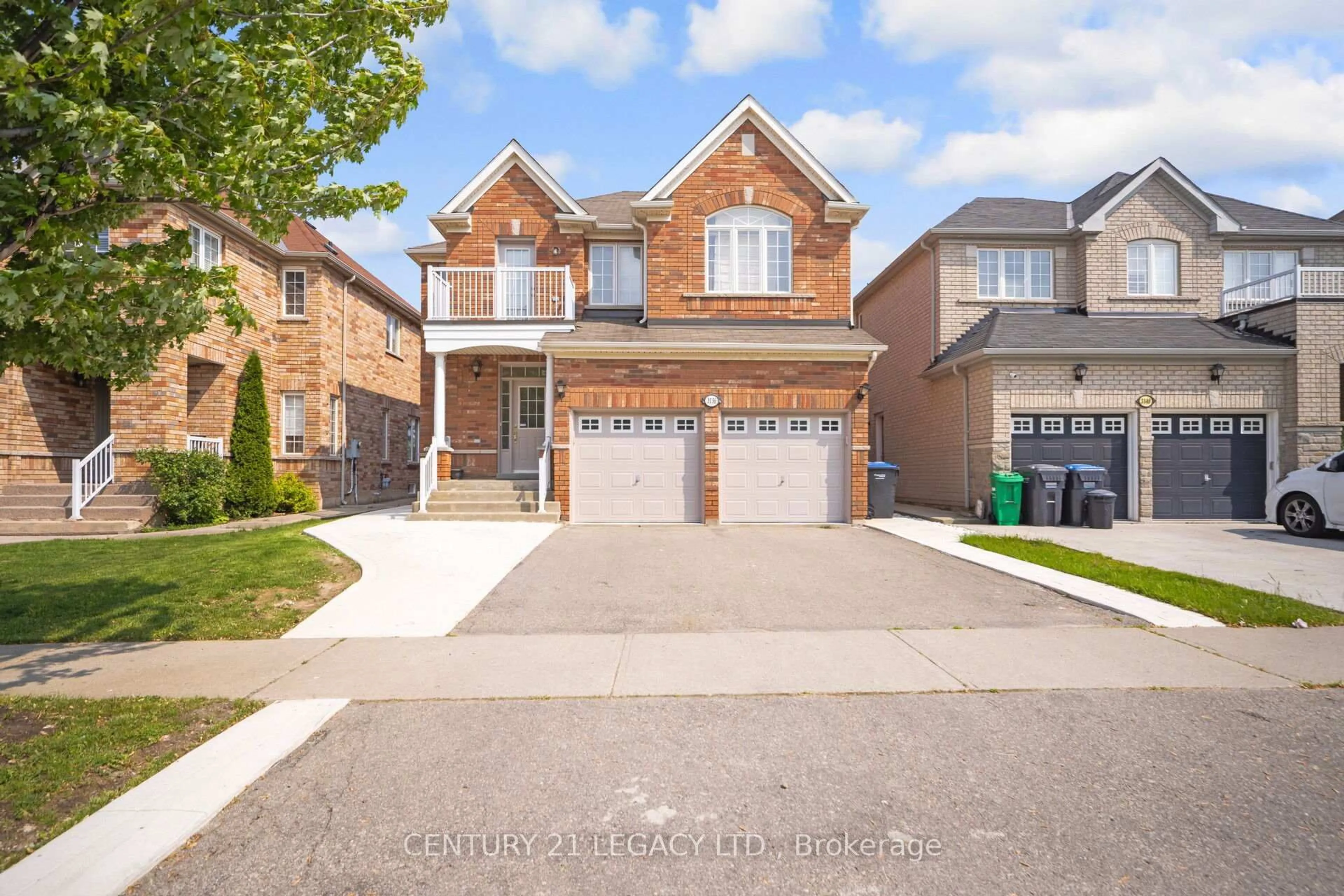 Home with brick exterior material, street for 3136 Countess Cres, Mississauga Ontario L5M 0E1