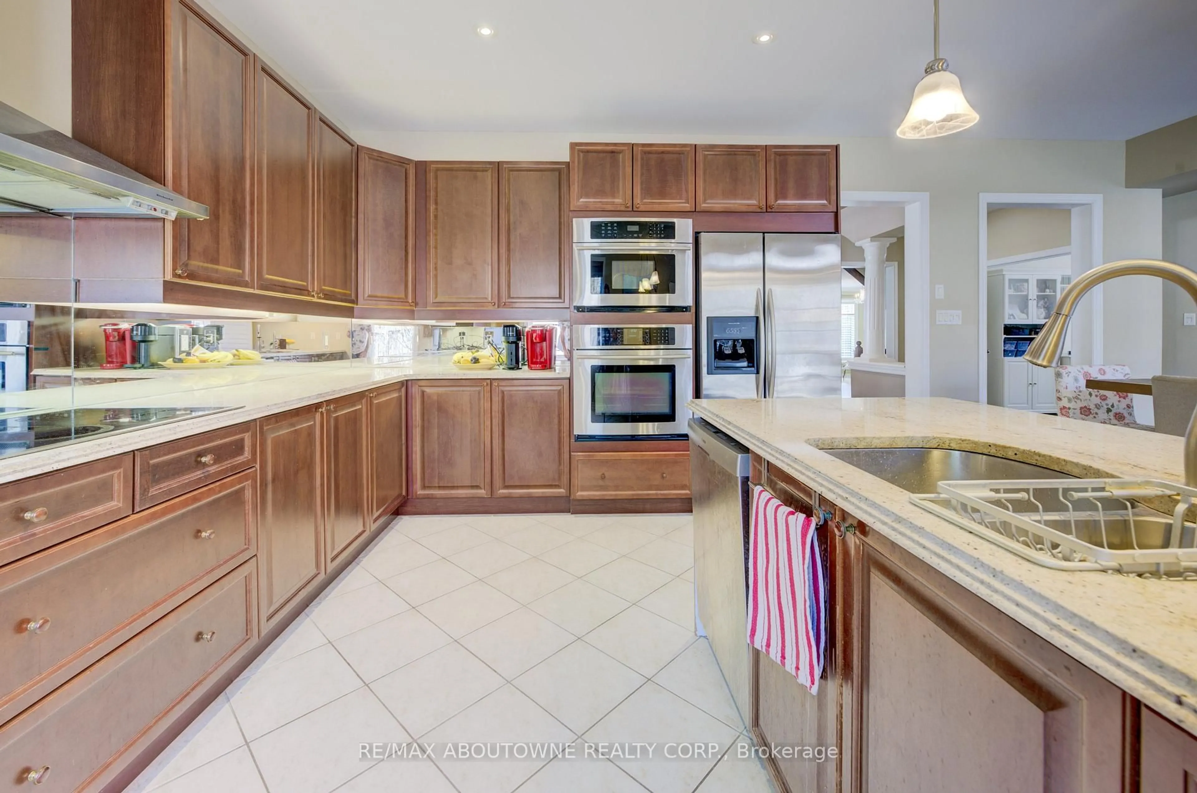 Unknown for 1521 Craigleith Rd, Oakville Ontario L6H 7W3
