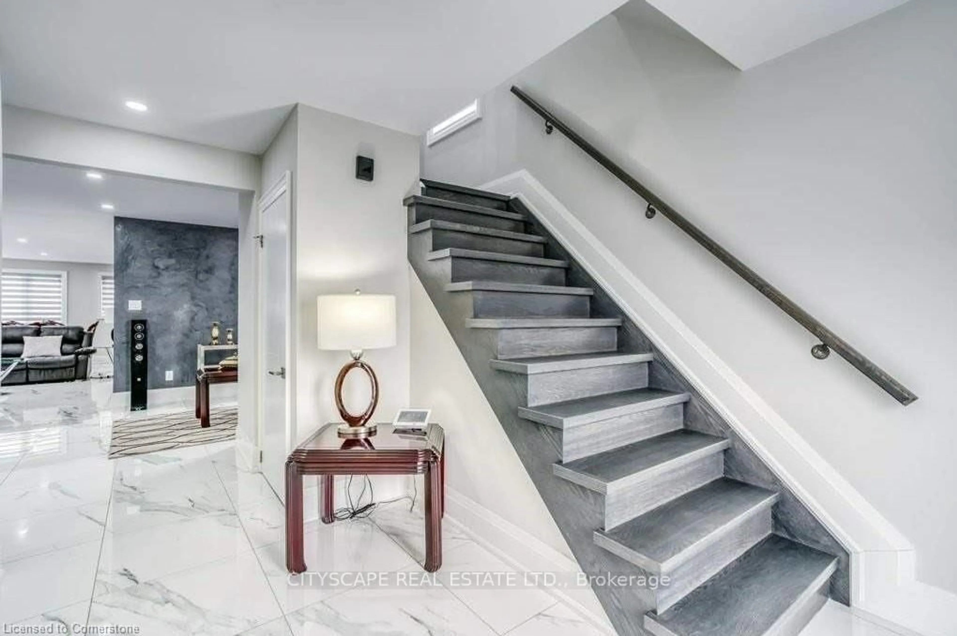 Stairs for 34 Mercer Dr, Brampton Ontario L6X 1B4