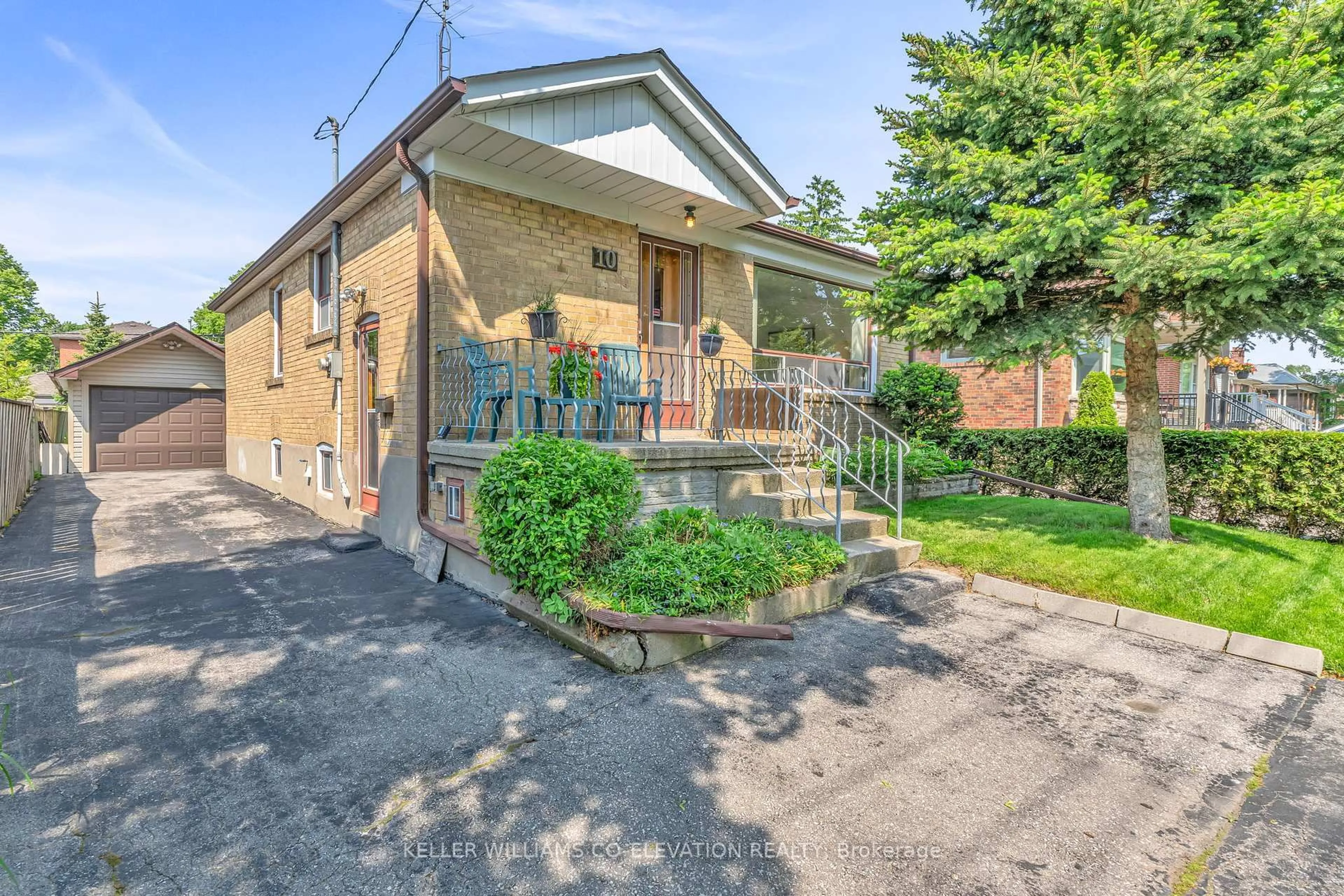 Unknown for 10 Robindale Ave, Toronto Ontario M8W 4A9