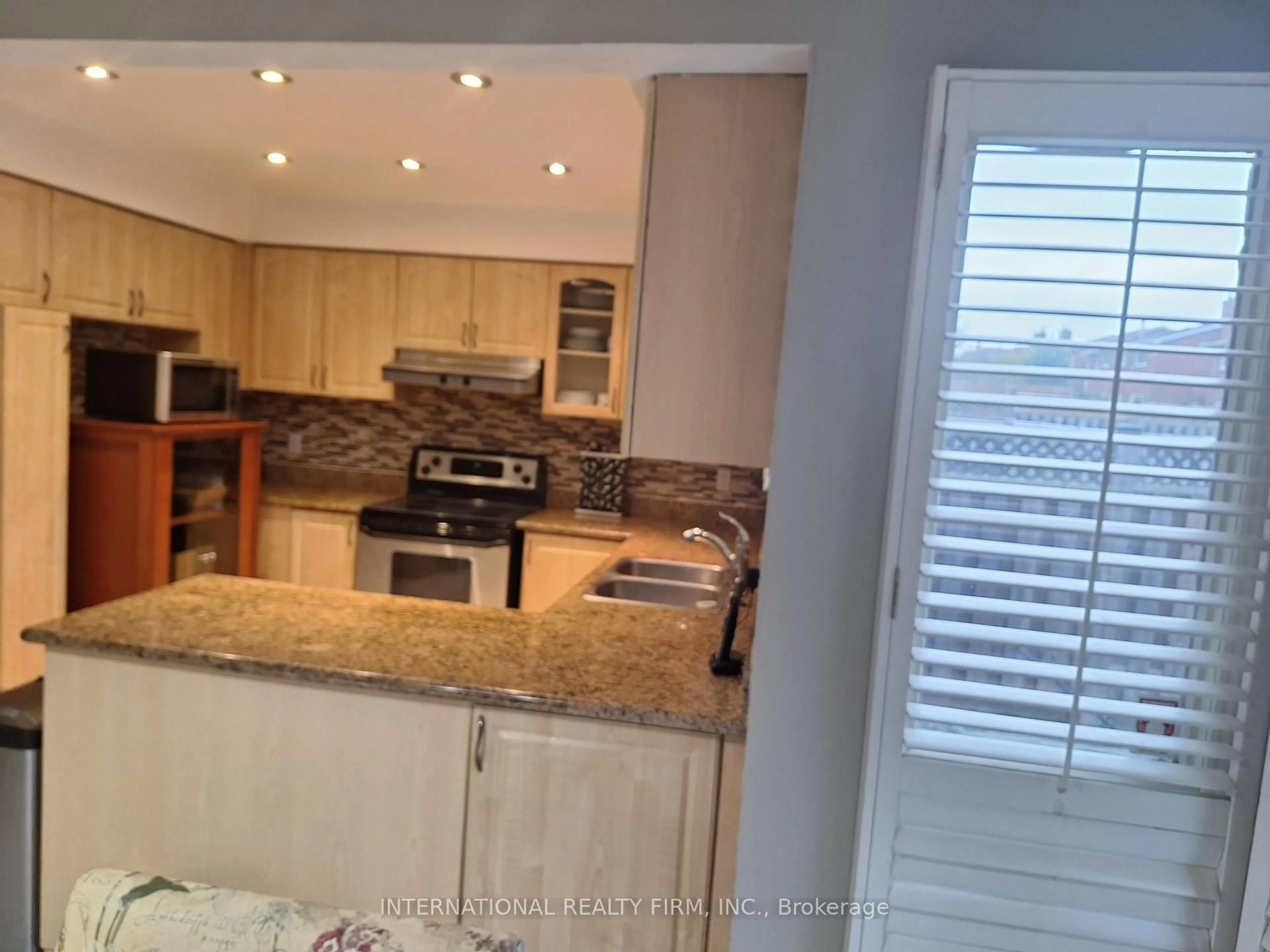 Unknown for 1961 Aldermead Rd, Mississauga Ontario L5M 3A1