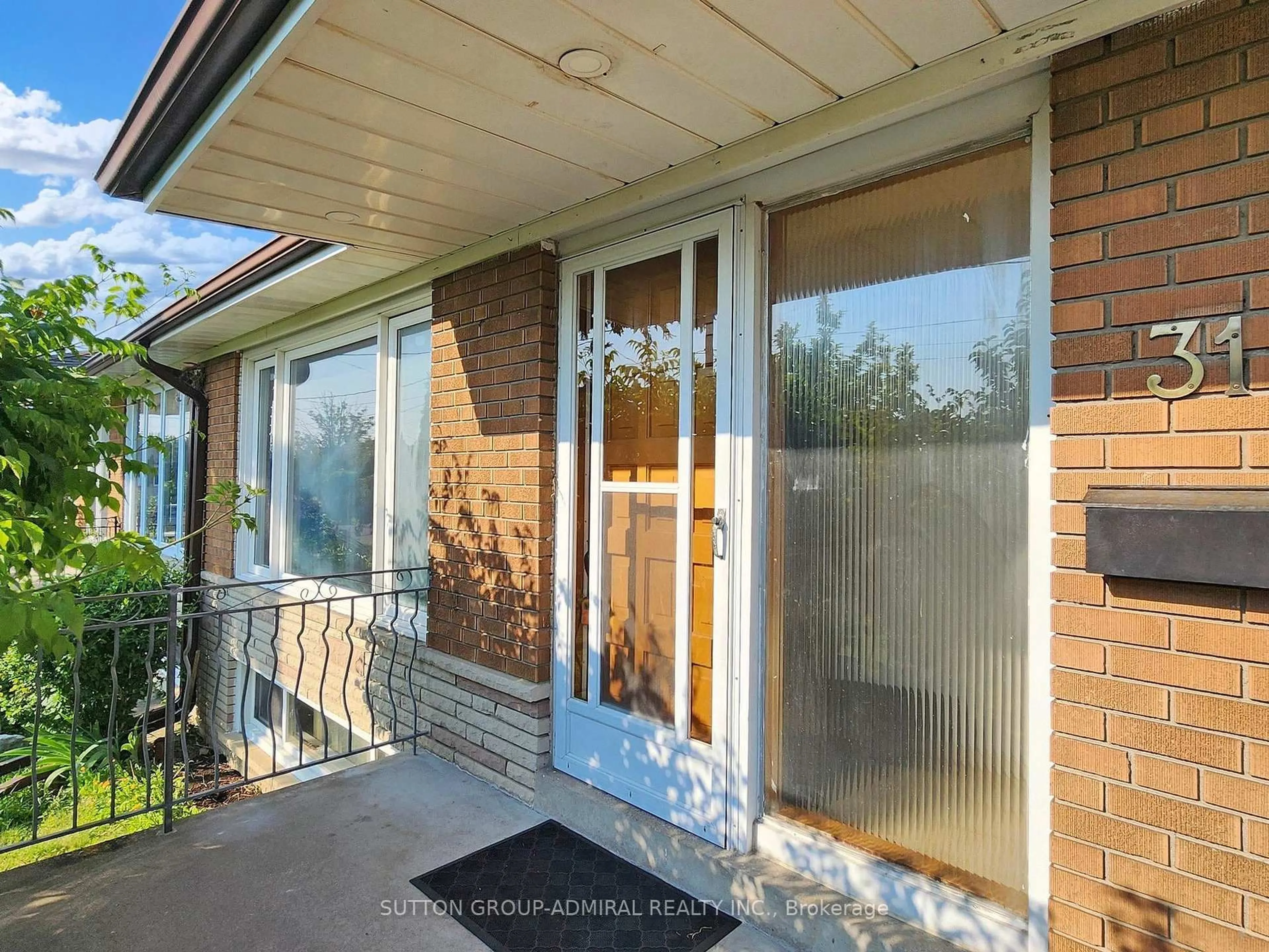 Unknown for 31 Charrington Cres, Toronto Ontario M3L 2C3