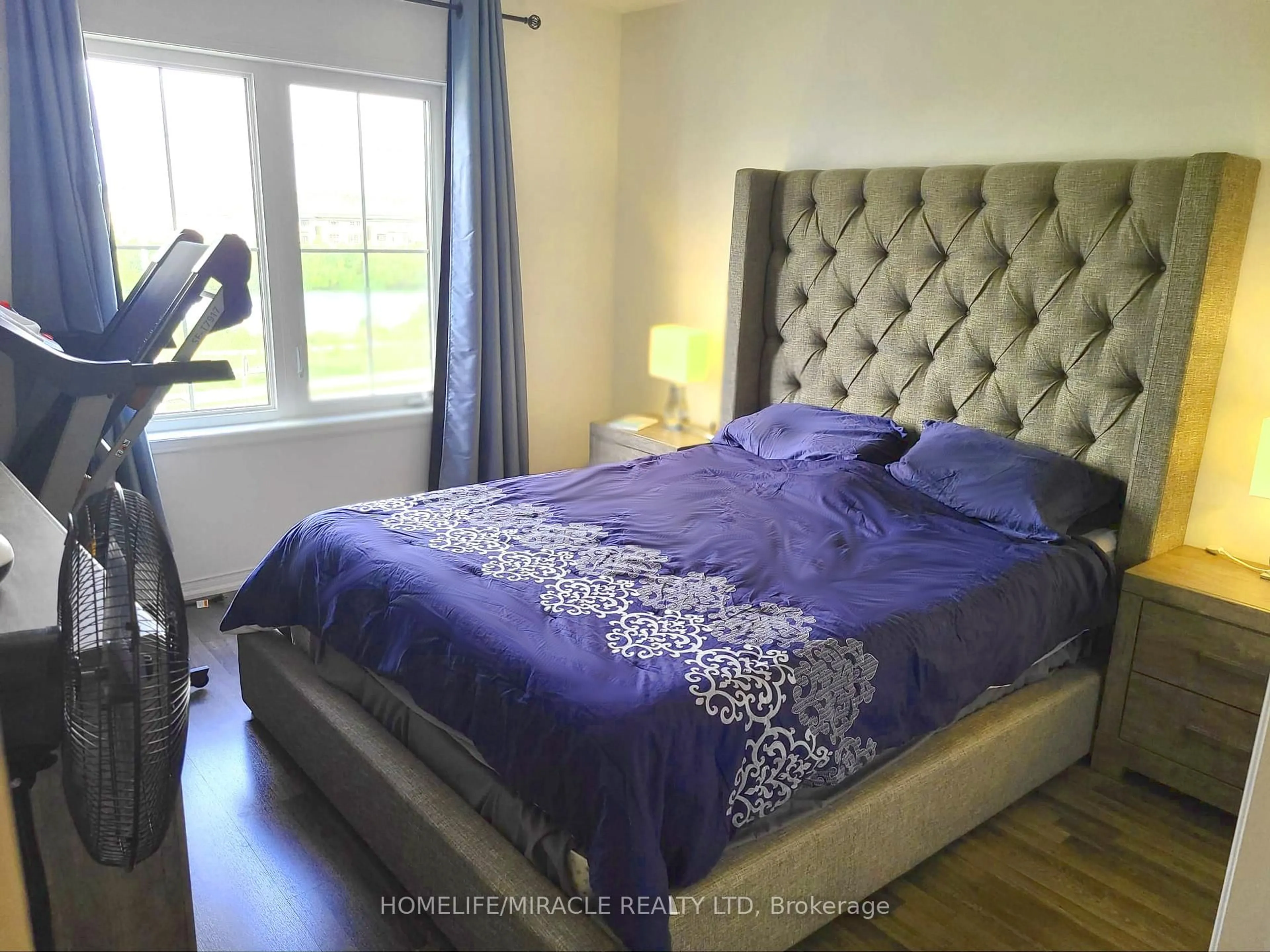 Bedroom with bed, unknown for 2508 POST Rd #18, Oakville Ontario L6H 0K1