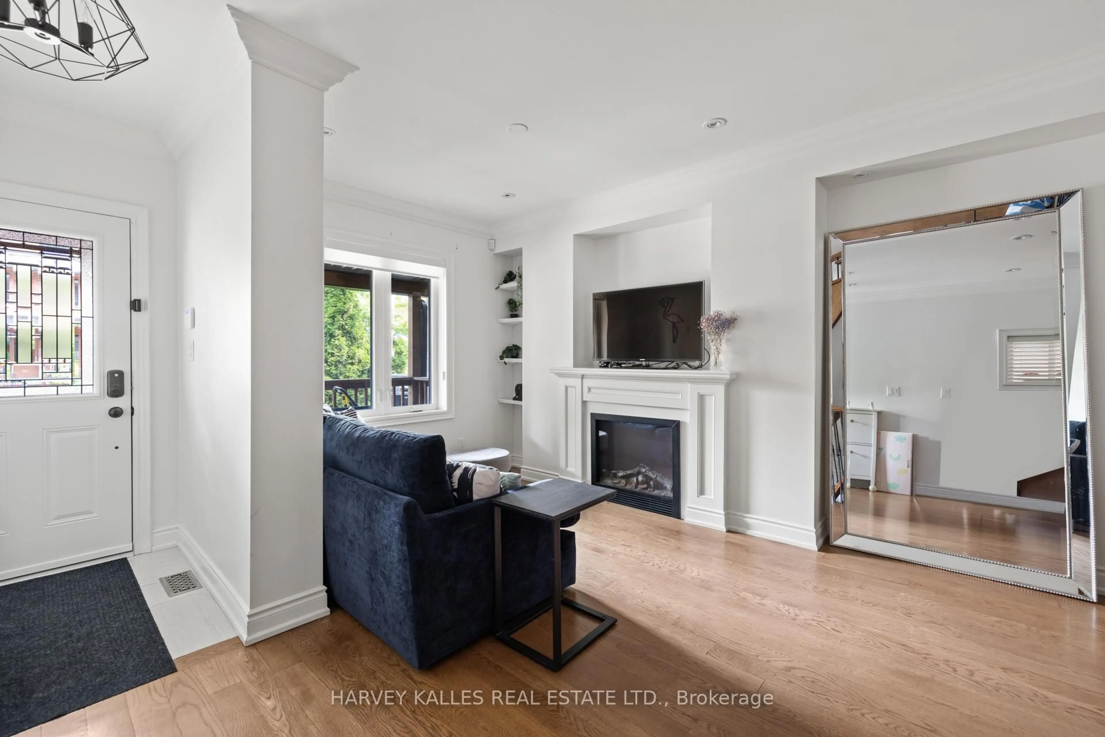 Living room with furniture, unknown for 79 Pendrith St, Toronto Ontario M6G 1R8