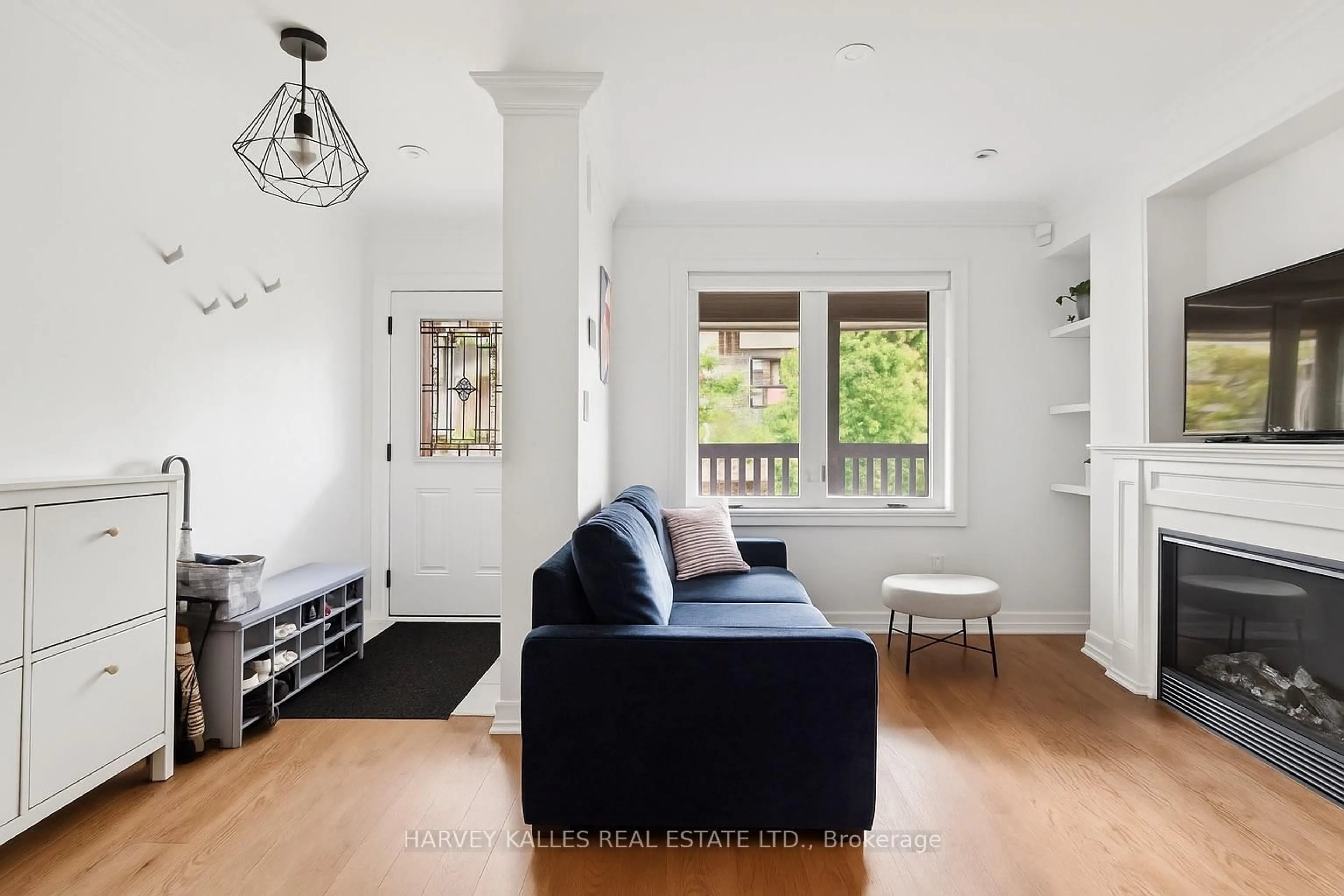 Living room with furniture, unknown for 79 Pendrith St, Toronto Ontario M6G 1R8