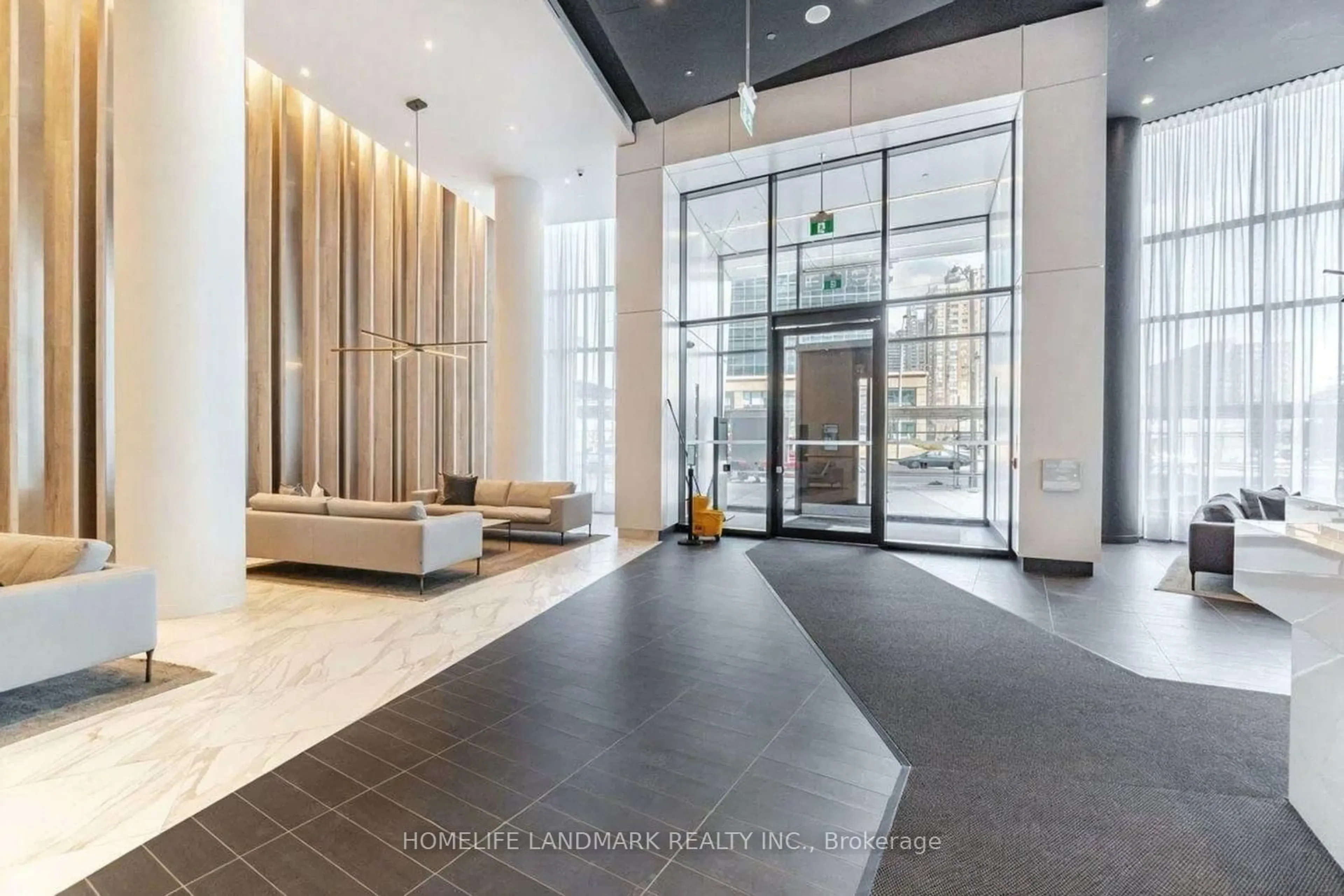 Indoor foyer for 3900 Confederation Pkwy #901, Mississauga Ontario L5B 0M3