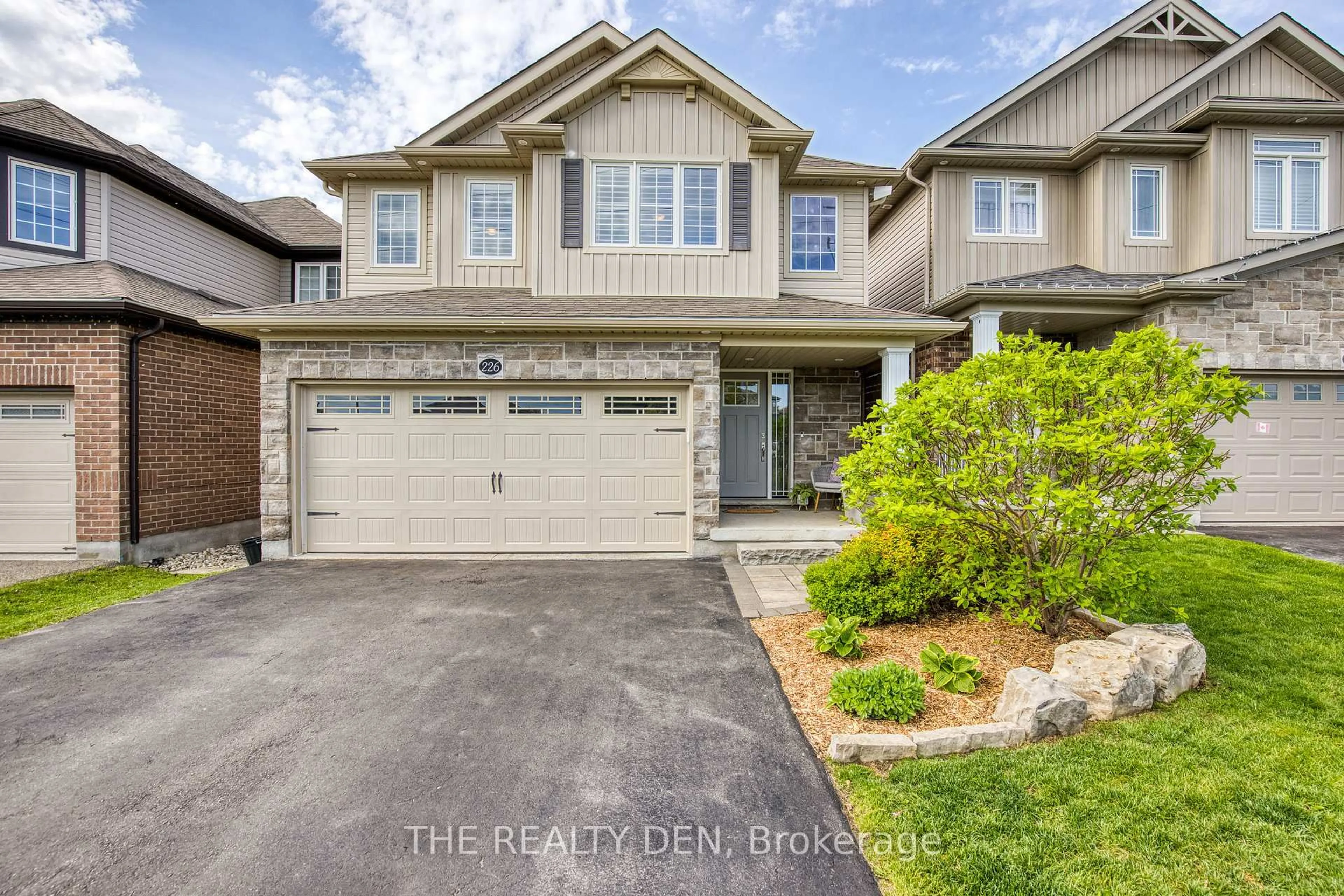 Unknown for 226 Churchill Rd, Halton Hills Ontario L7J 0A7