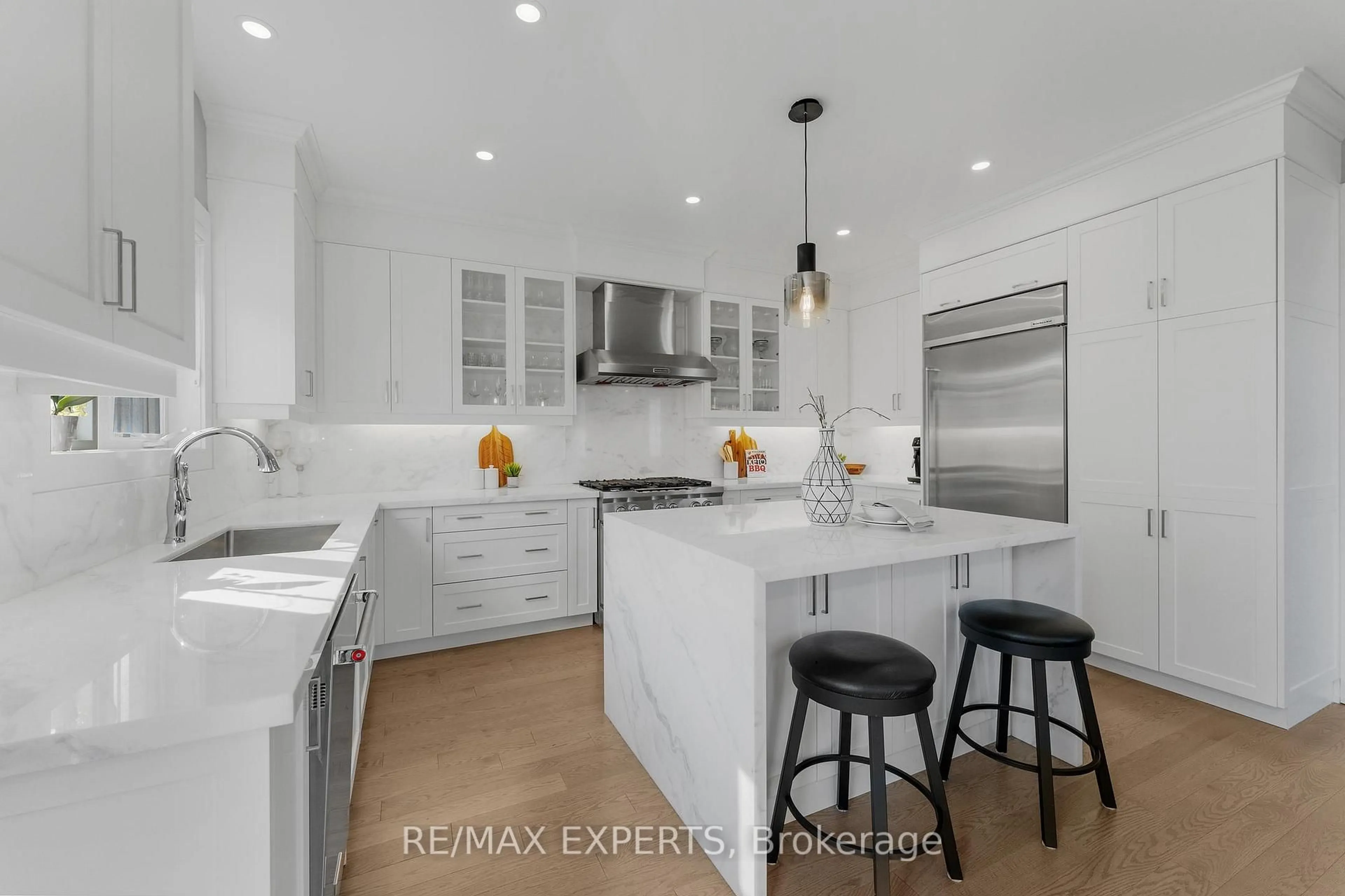 Contemporary kitchen, ceramic/tile floor for 52 Doris Pawley Cres, Caledon Ontario L7C 4E7