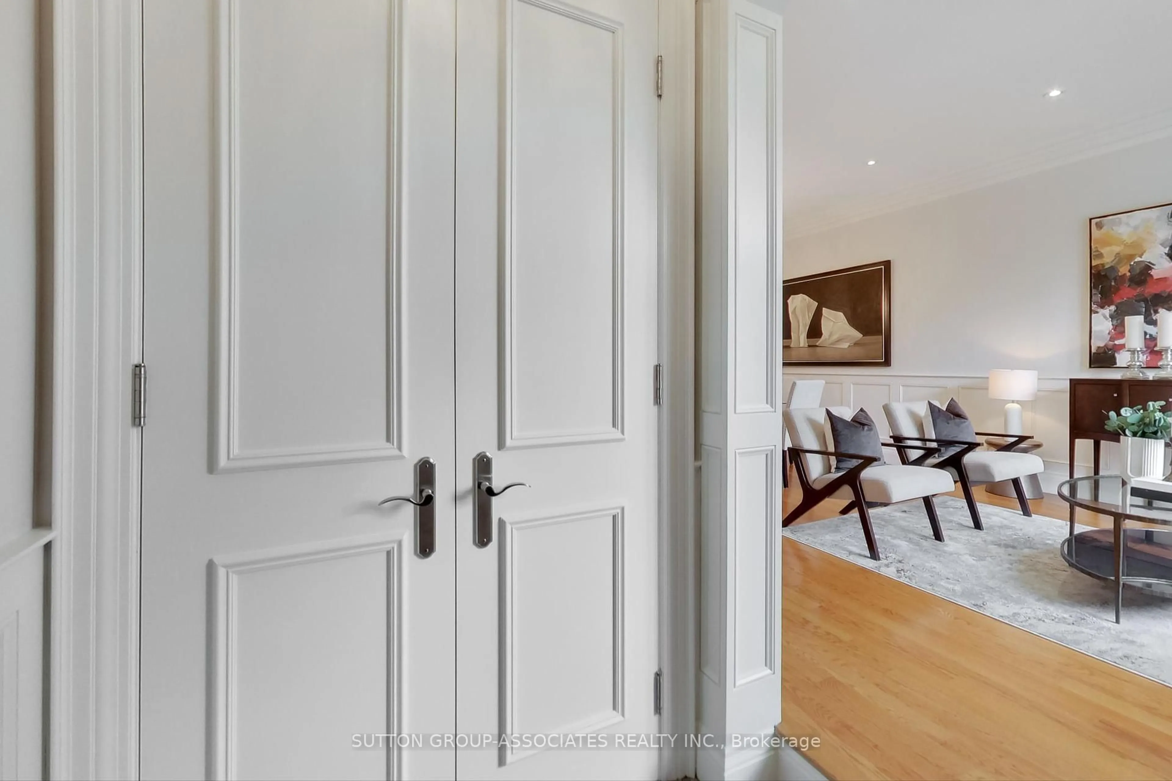 Indoor entryway for 66 Greenlaw Ave, Toronto Ontario M6H 3V5