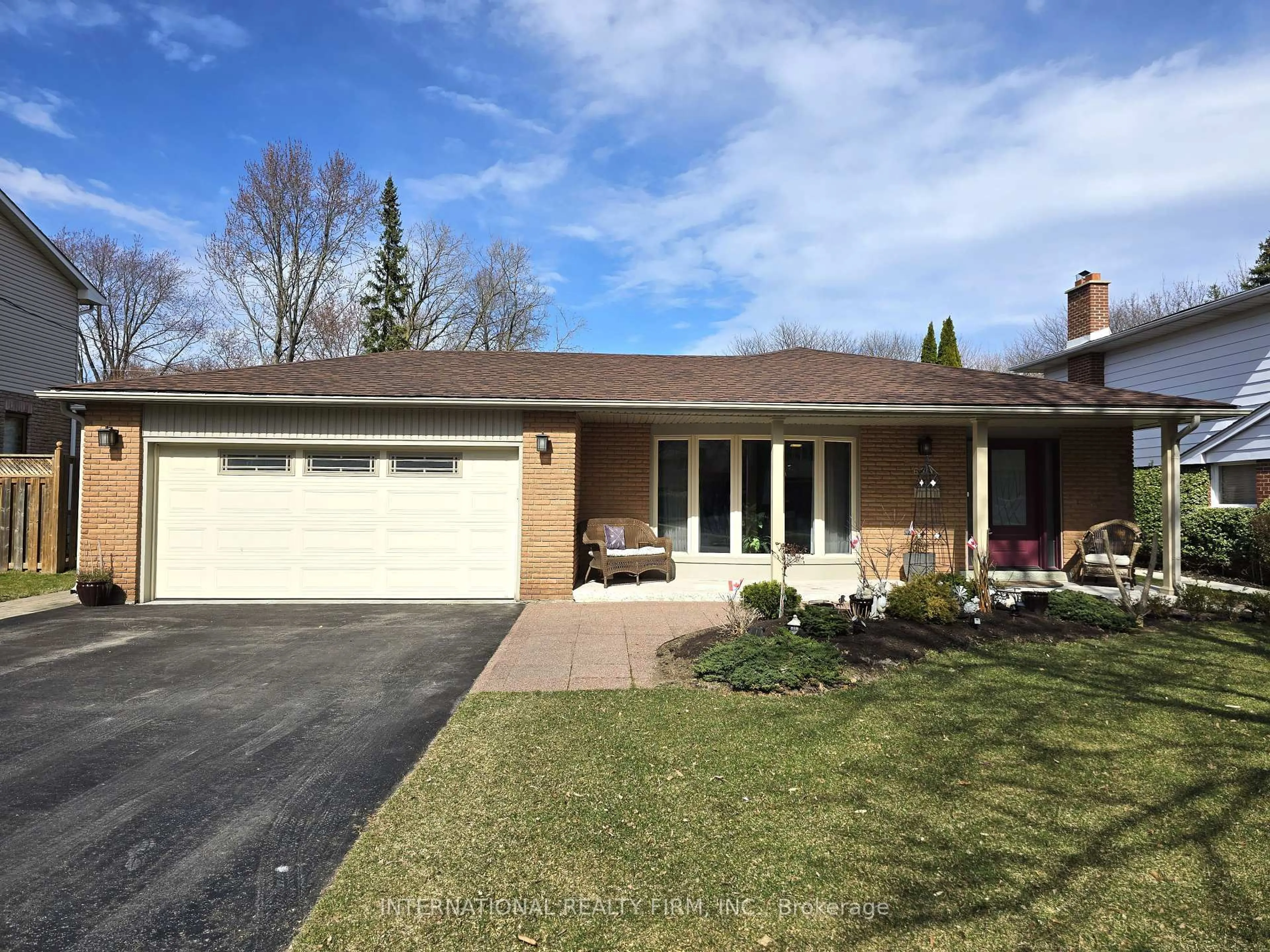 Home with brick exterior material, street for 659 Cherrywood Dr, Burlington Ontario L7T 3W9