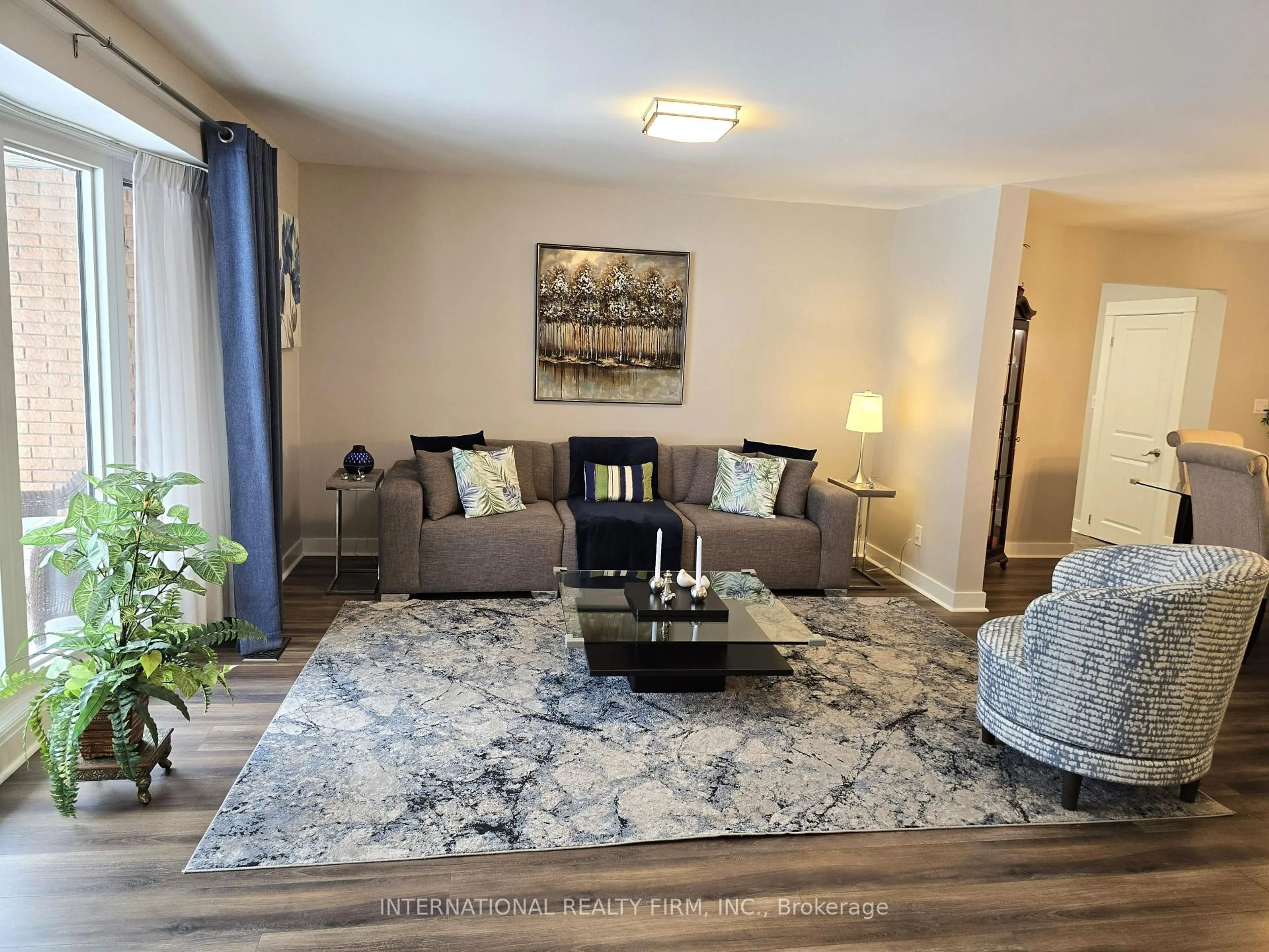 Living room with furniture, unknown for 659 Cherrywood Dr, Burlington Ontario L7T 3W9