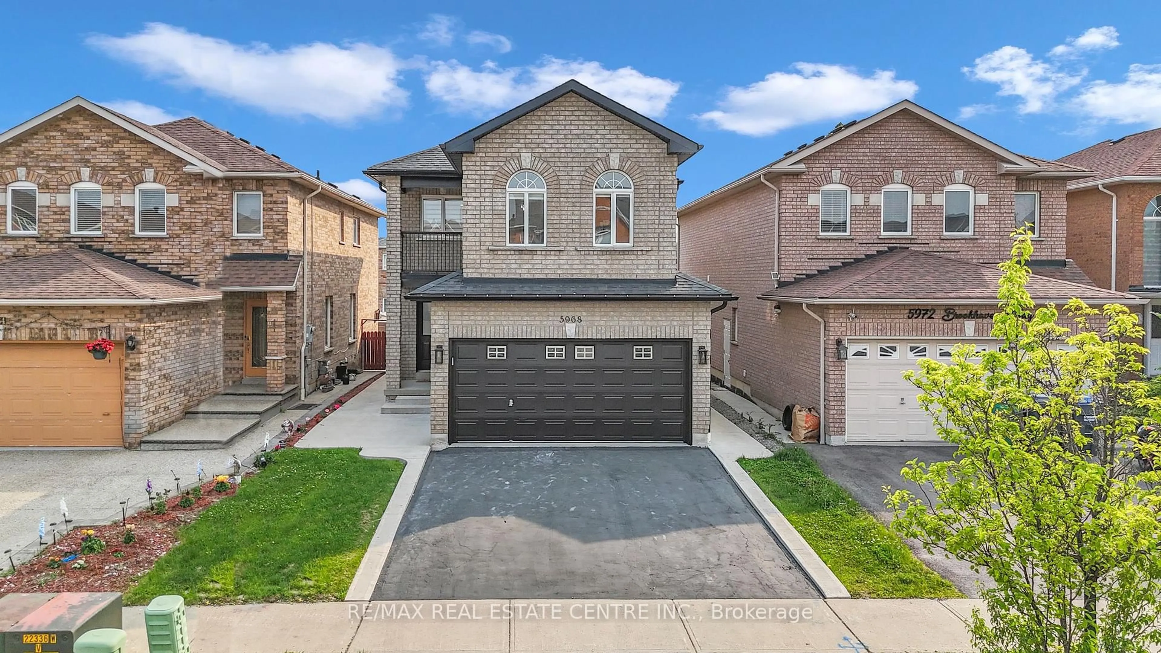Home with brick exterior material, street for 5968 Brookhaven Way, Mississauga Ontario L5V 2T9