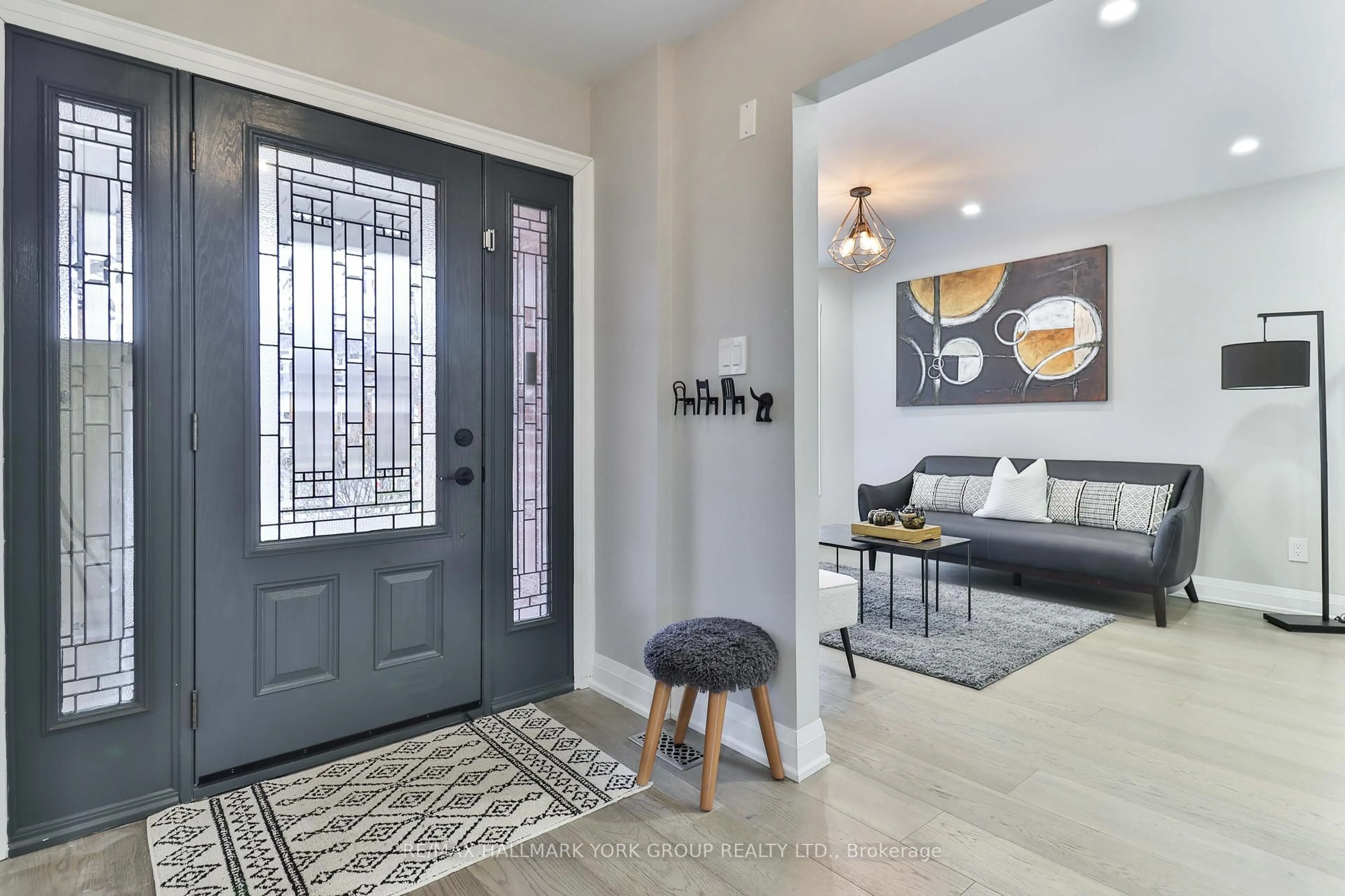 Indoor entryway for 3040 Riverview St, Oakville Ontario L6L 1L4