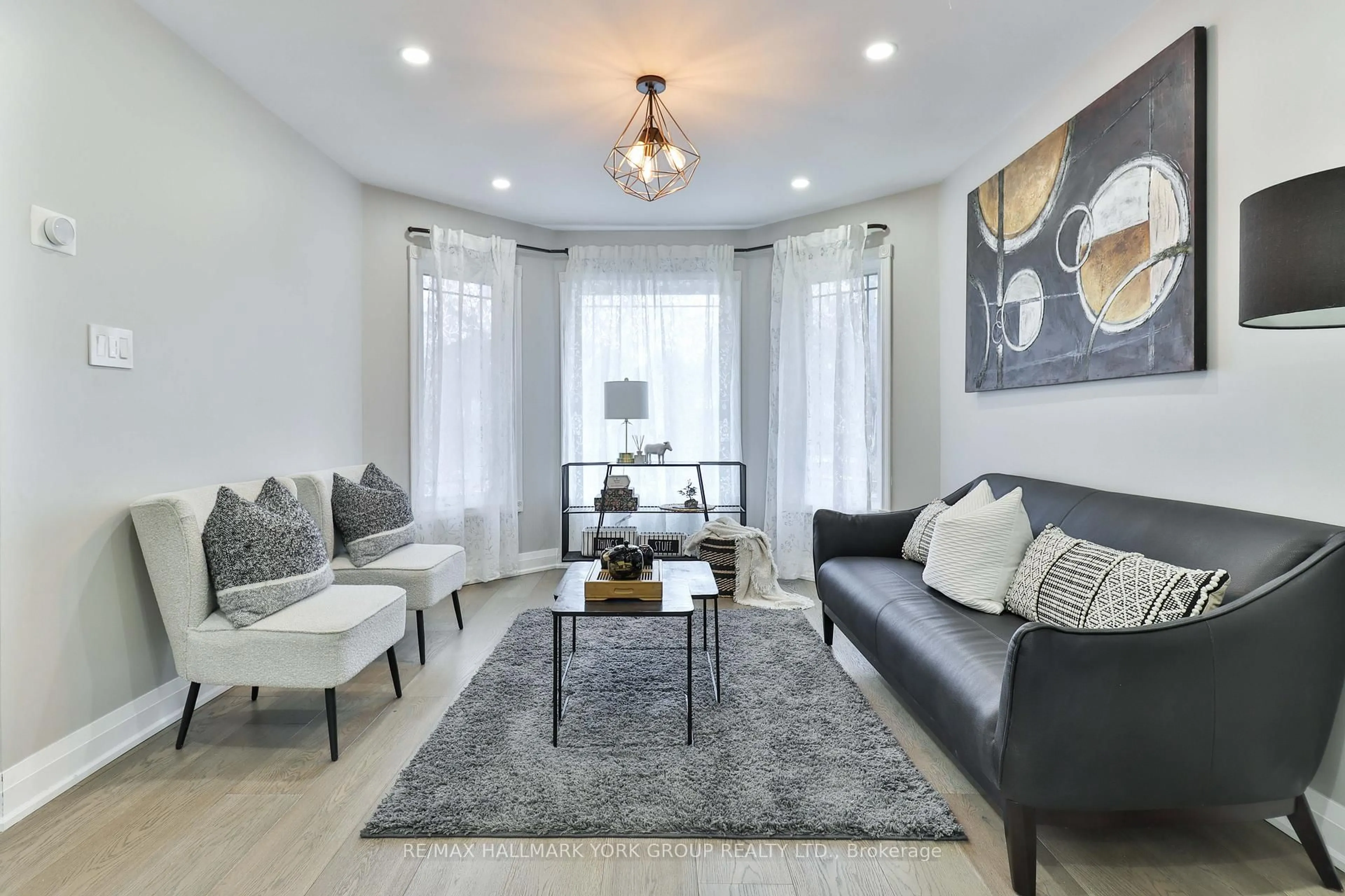 Living room with furniture, unknown for 3040 Riverview St, Oakville Ontario L6L 1L4