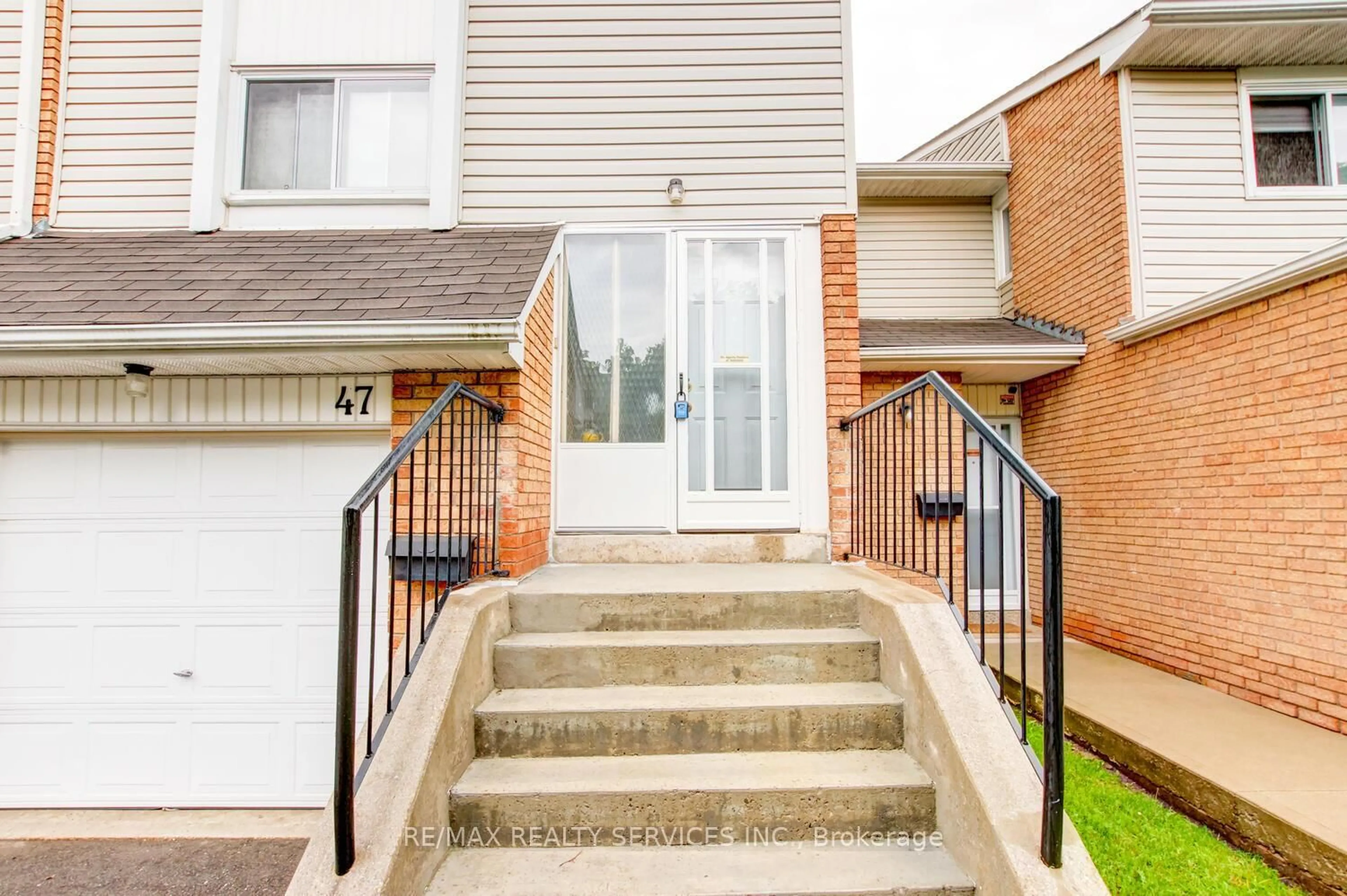Unknown for 47 Lincoln Crt #93, Brampton Ontario L6T 3Z2
