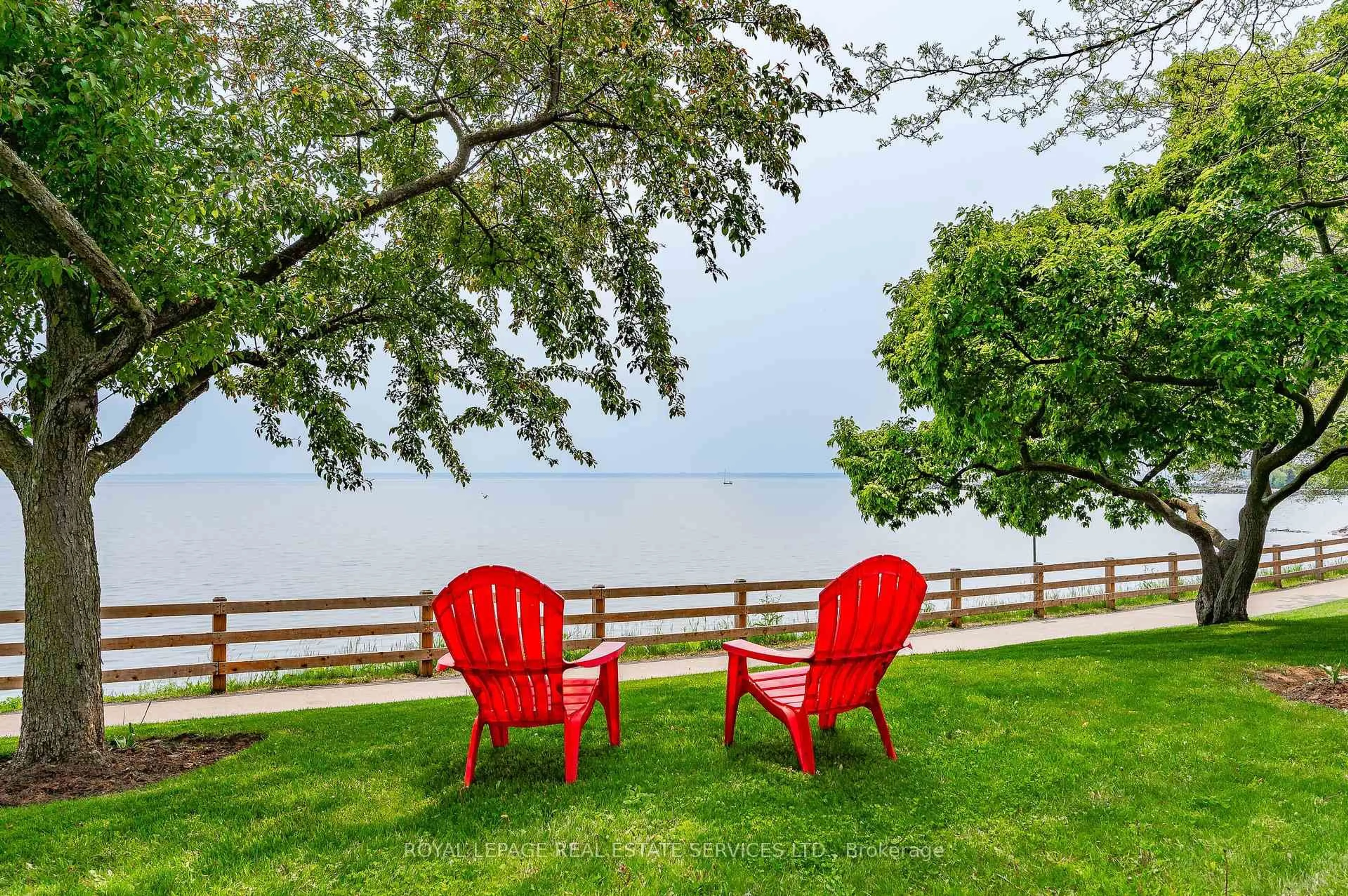 Patio, water/lake/river/ocean view for 2098 Marine Dr #6, Oakville Ontario L6L 1B7