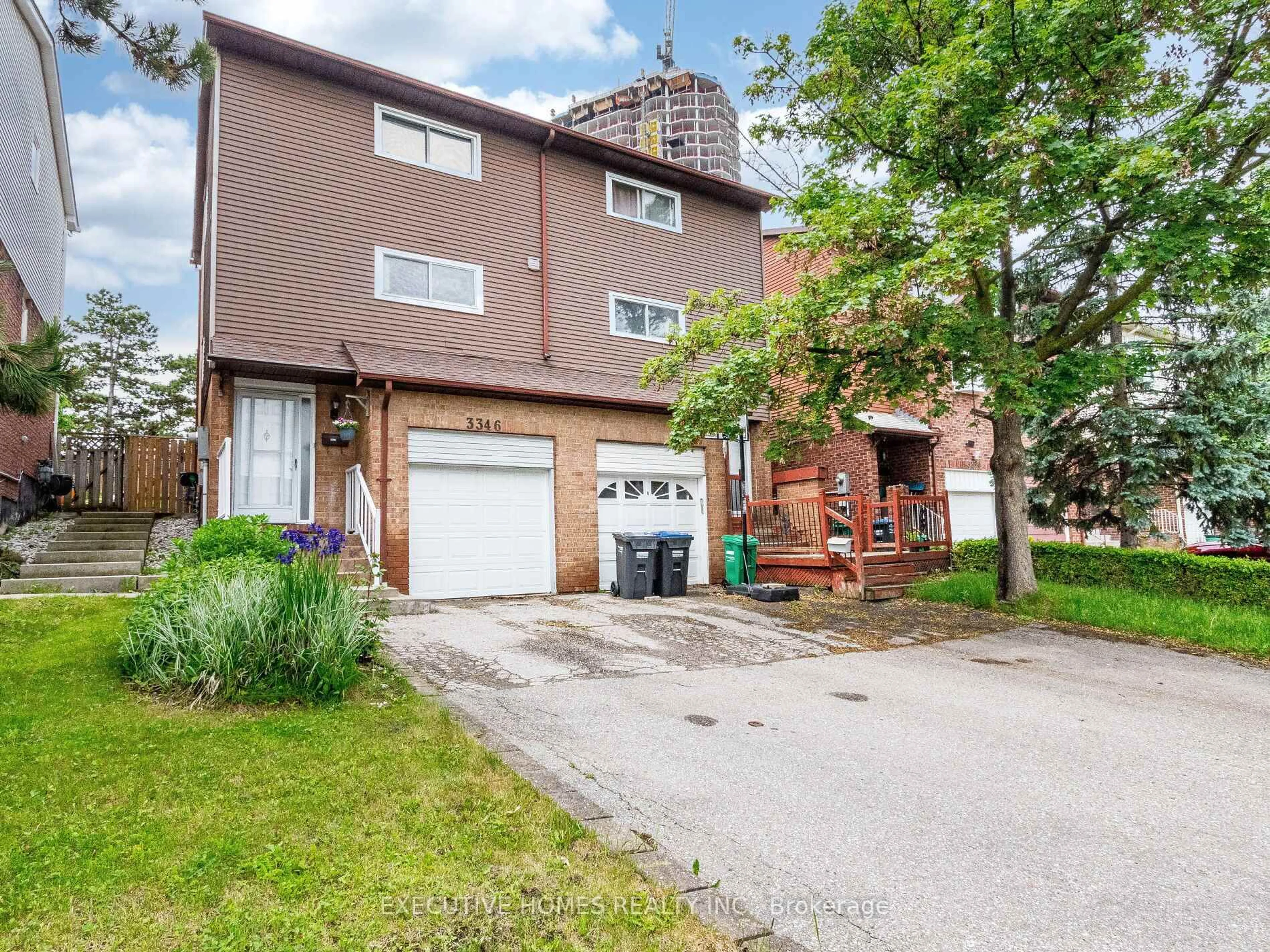 Home with brick exterior material, street for 3346 Burdock Pl, Mississauga Ontario L5A 4B7