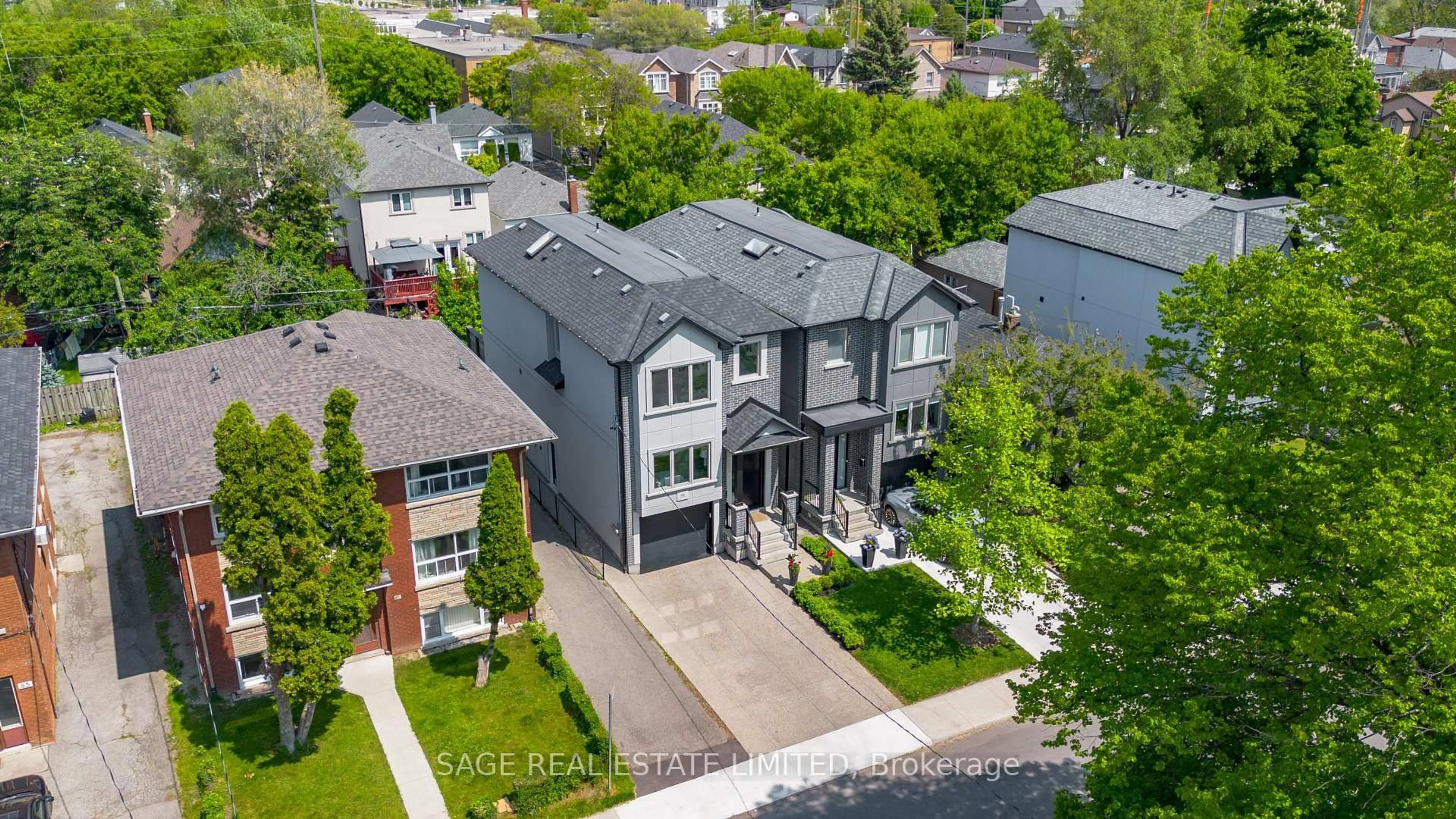 A pic from outside/outdoor area/front of a property/back of a property/a pic from drone, street for 81B Seventeenth St, Toronto Ontario M8V 3K5