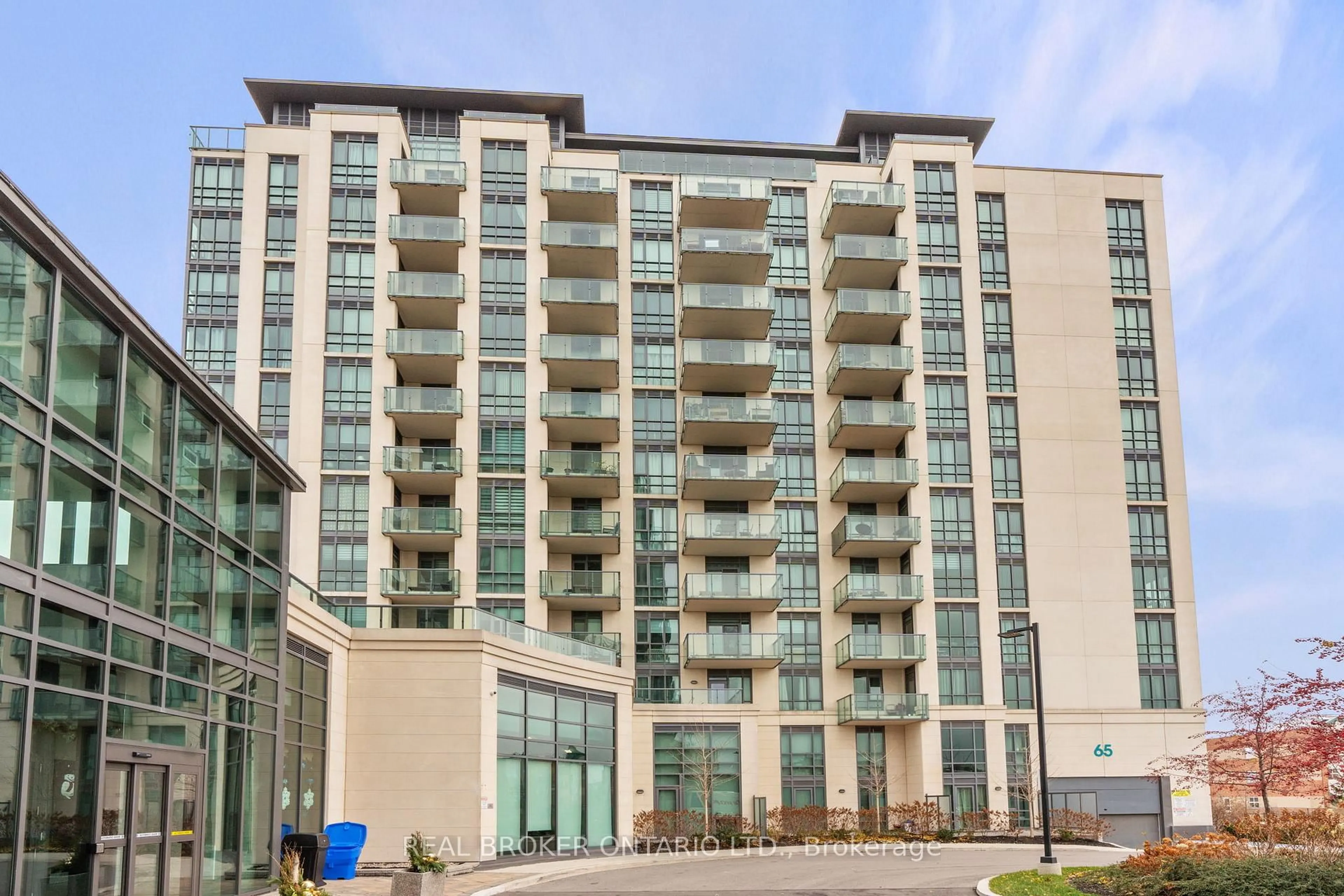 Indoor foyer for 65 Yorkland Blvd #408, Brampton Ontario L6P 4M5