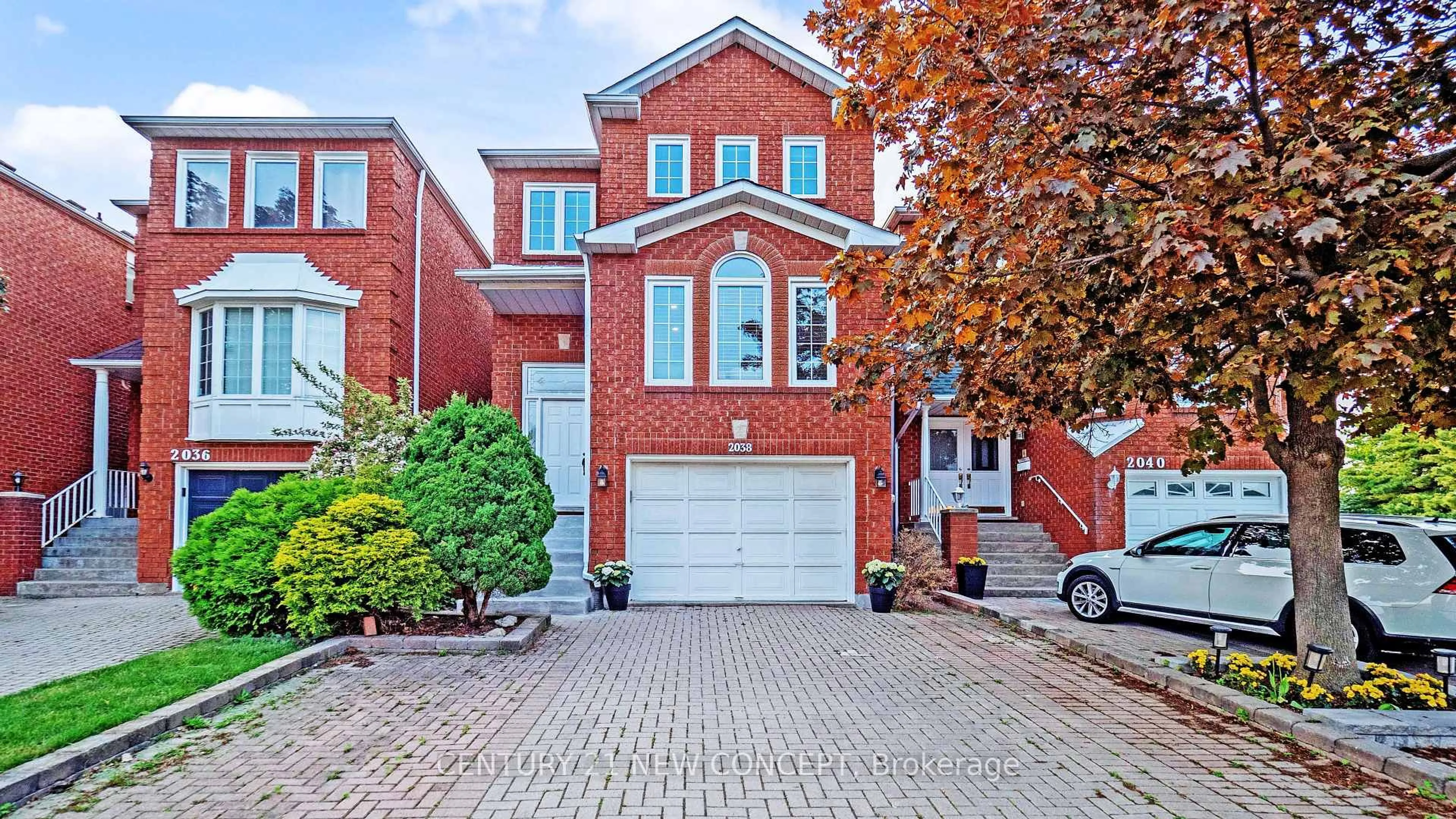 Home with brick exterior material, street for 2038 Lumberman Lane, Oakville Ontario L6M 2Z1