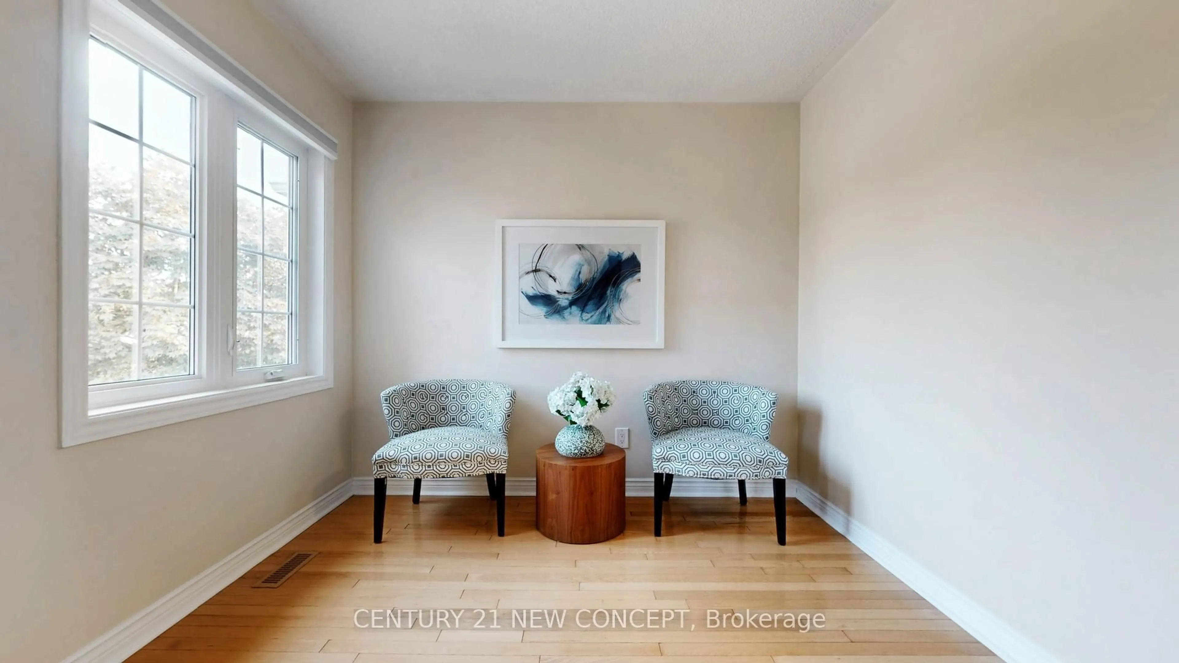Living room with furniture, wood/laminate floor for 2038 Lumberman Lane, Oakville Ontario L6M 2Z1