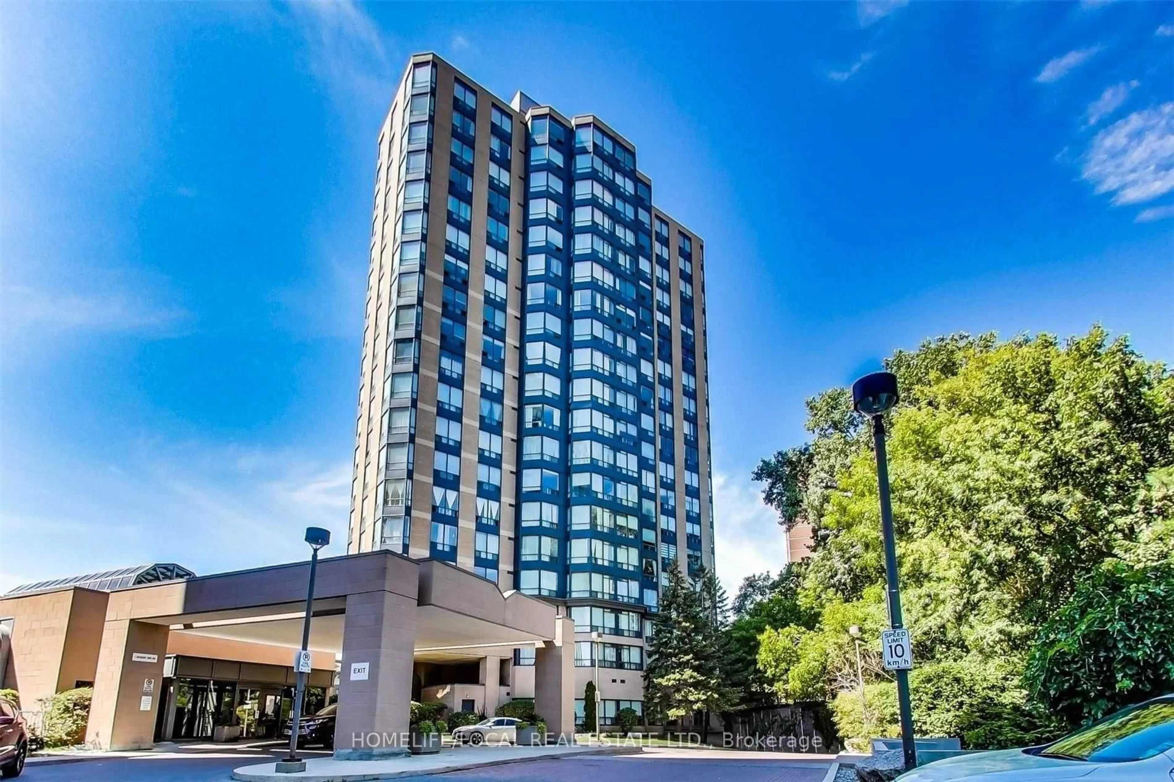 Indoor foyer for 3 Hickory Tree Rd ##1402, Toronto Ontario M9N 3W5