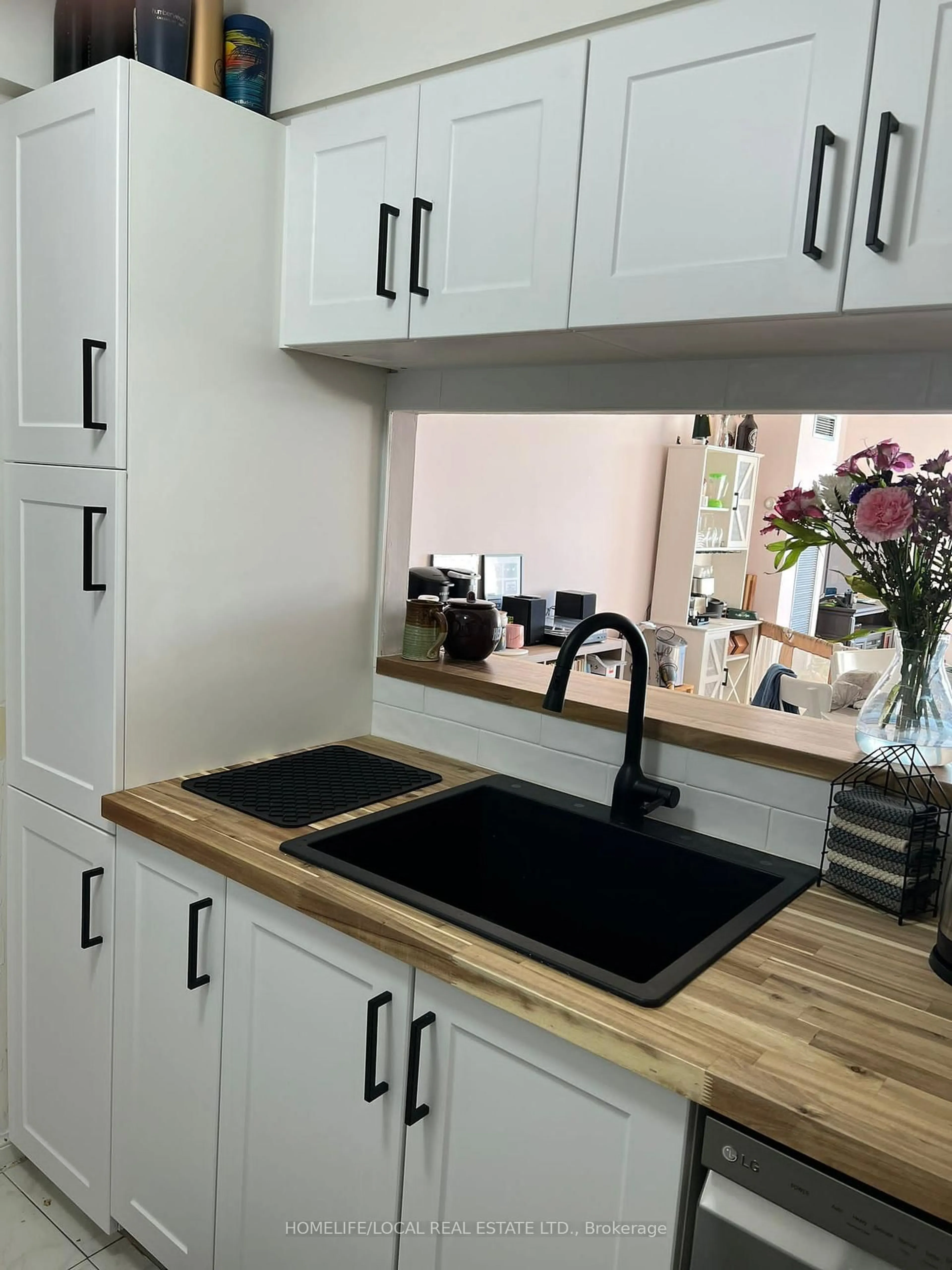 Contemporary kitchen, unknown for 3 Hickory Tree Rd ##1402, Toronto Ontario M9N 3W5