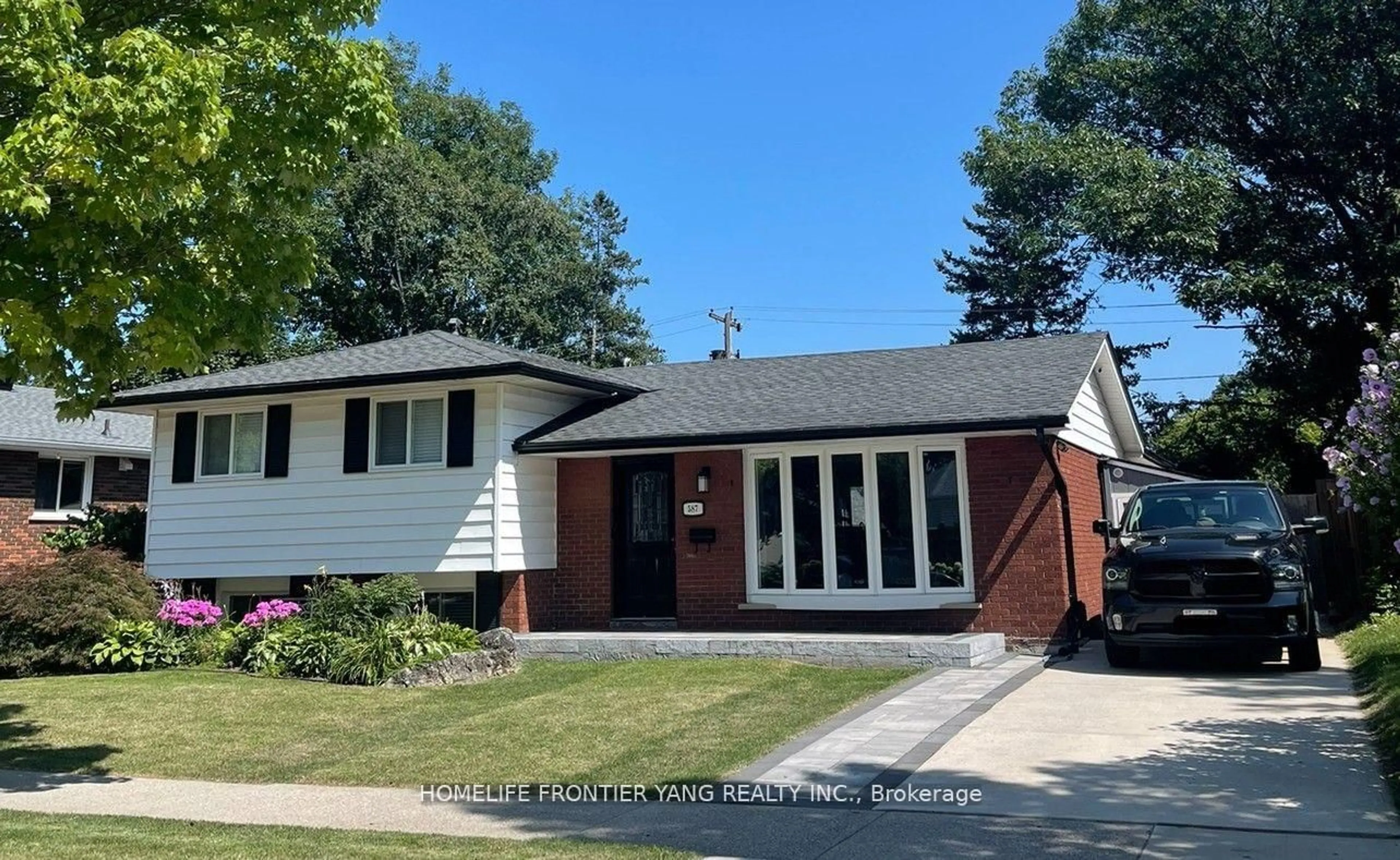 Home with brick exterior material, street for 587 Wilene Dr, Burlington Ontario L7L 2B3