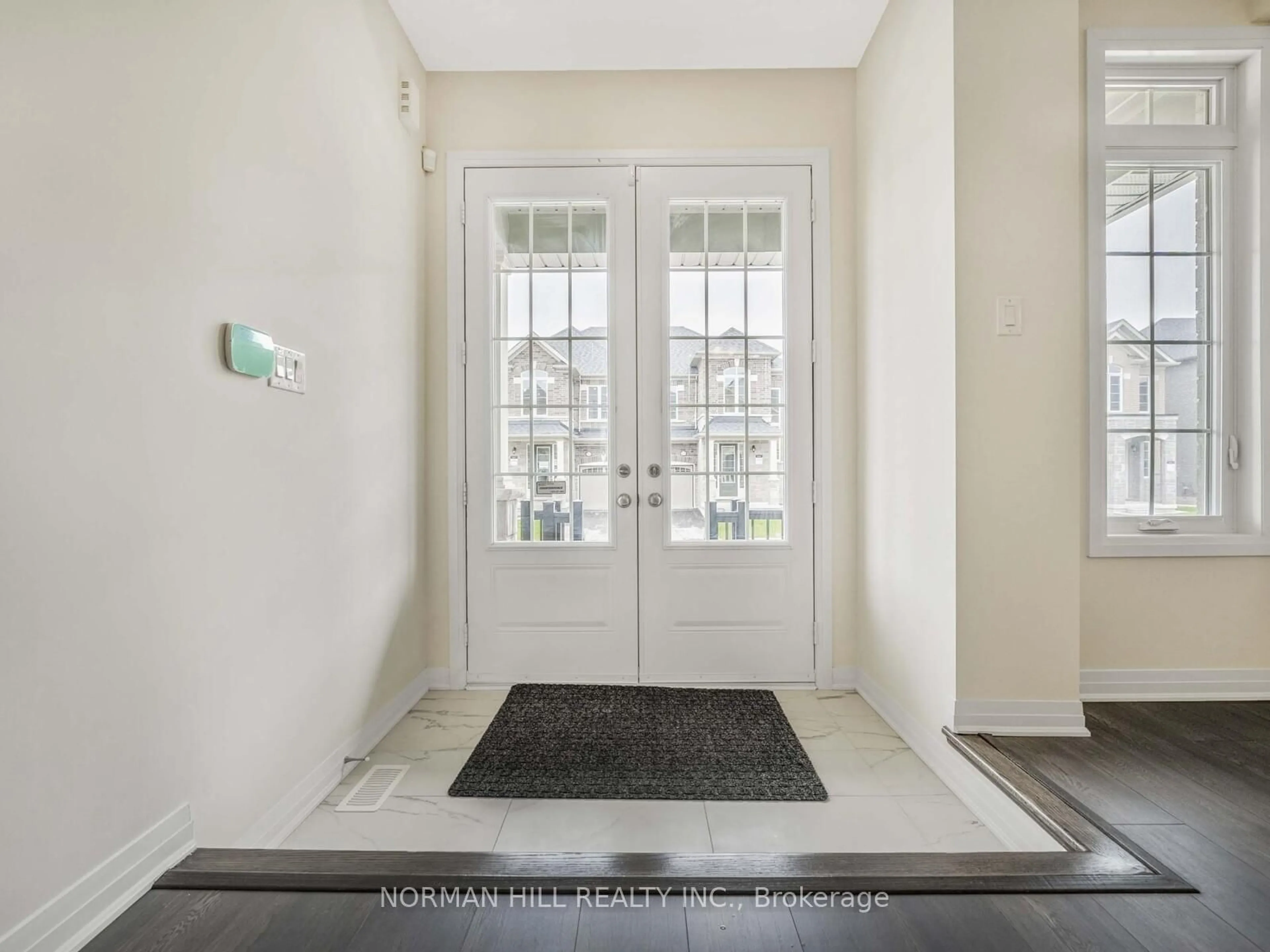 Indoor entryway for 30 Guildhouse Dr, Brampton Ontario L7A 4W6
