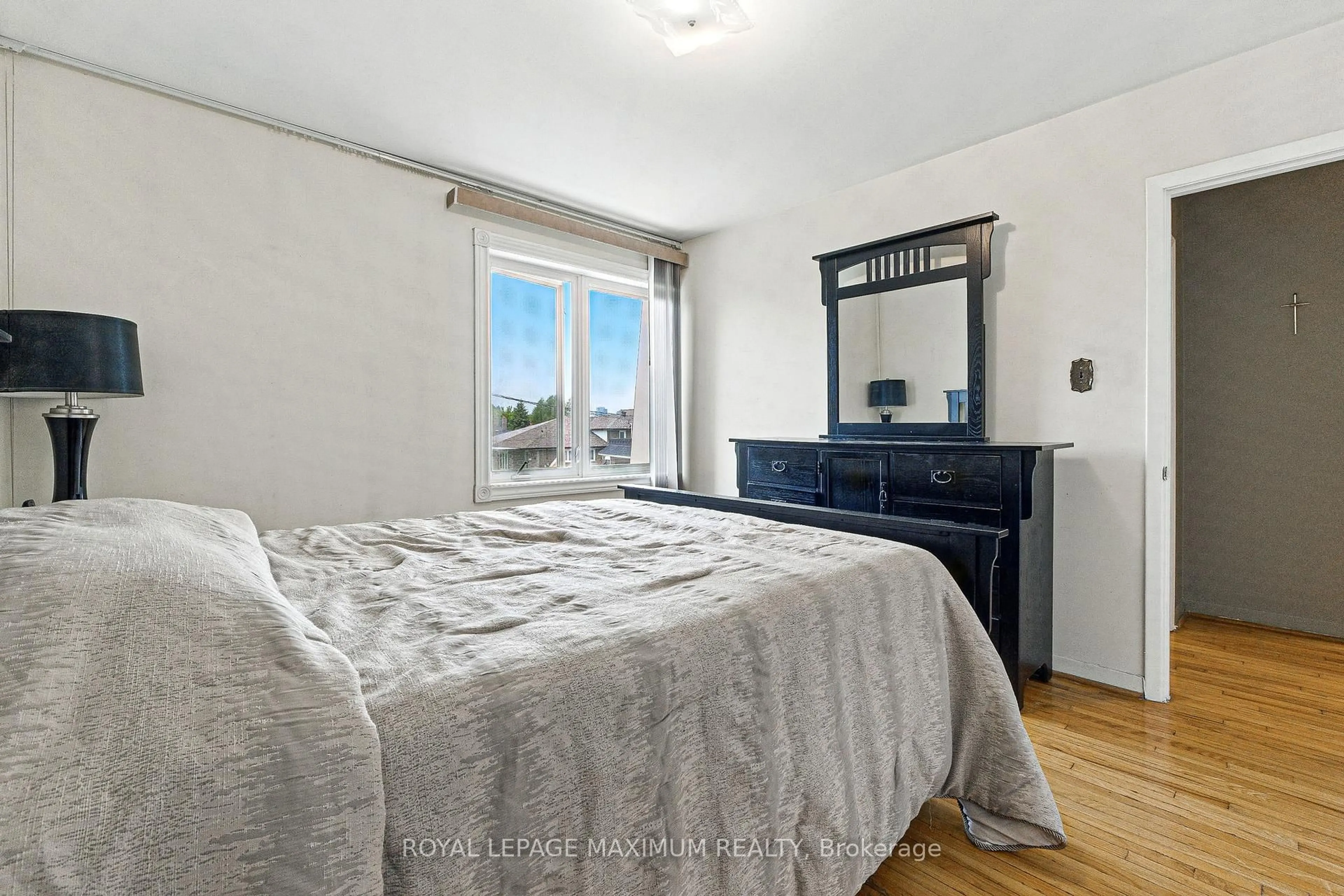 Bedroom with bed, unknown for 32 Fennimore Cres, Toronto Ontario M3N 1G8