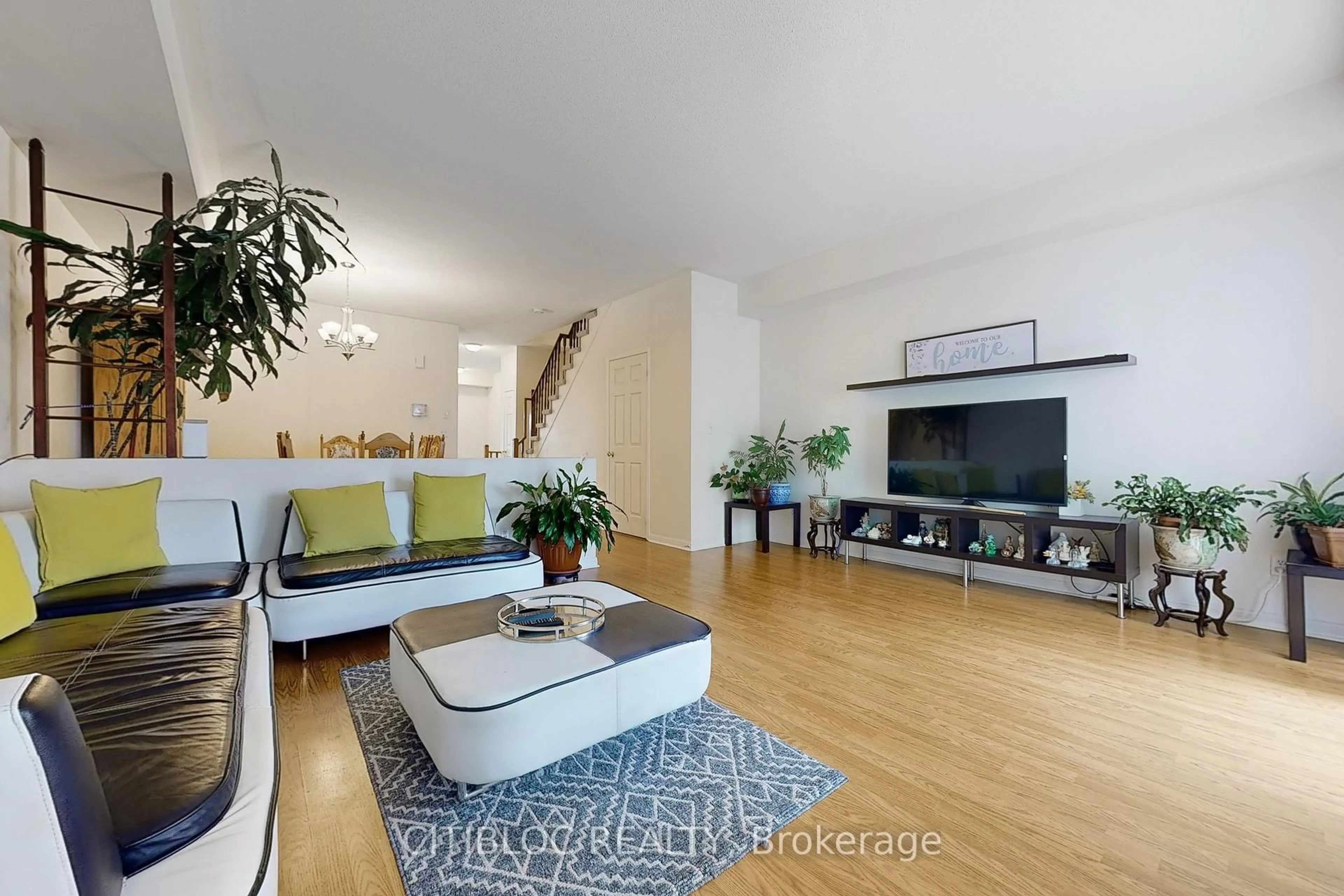 Living room with furniture, unknown for 3029 Finch Ave #13, Toronto Ontario M9M 0A2
