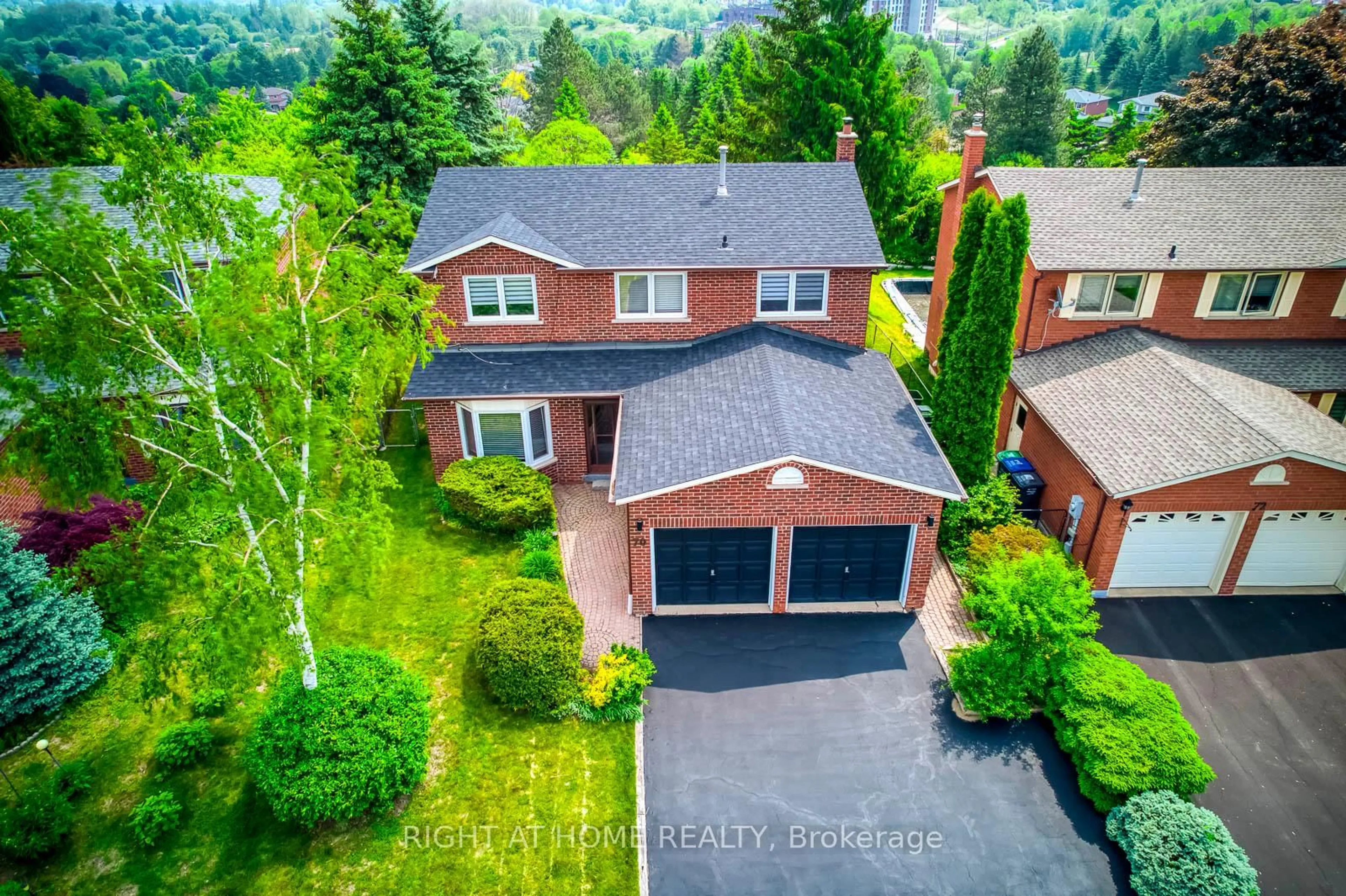 A pic from outside/outdoor area/front of a property/back of a property/a pic from drone, street for 70 De Rose Ave, Caledon Ontario L7E 1A8